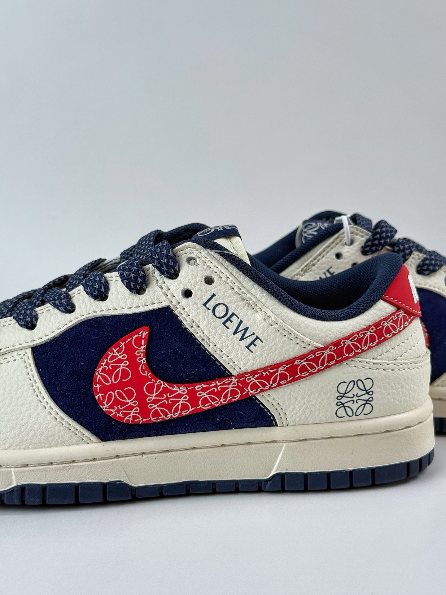 240 Nike SB Dunk Low x Loewe 白蓝红小勾满天星 HS2506-226