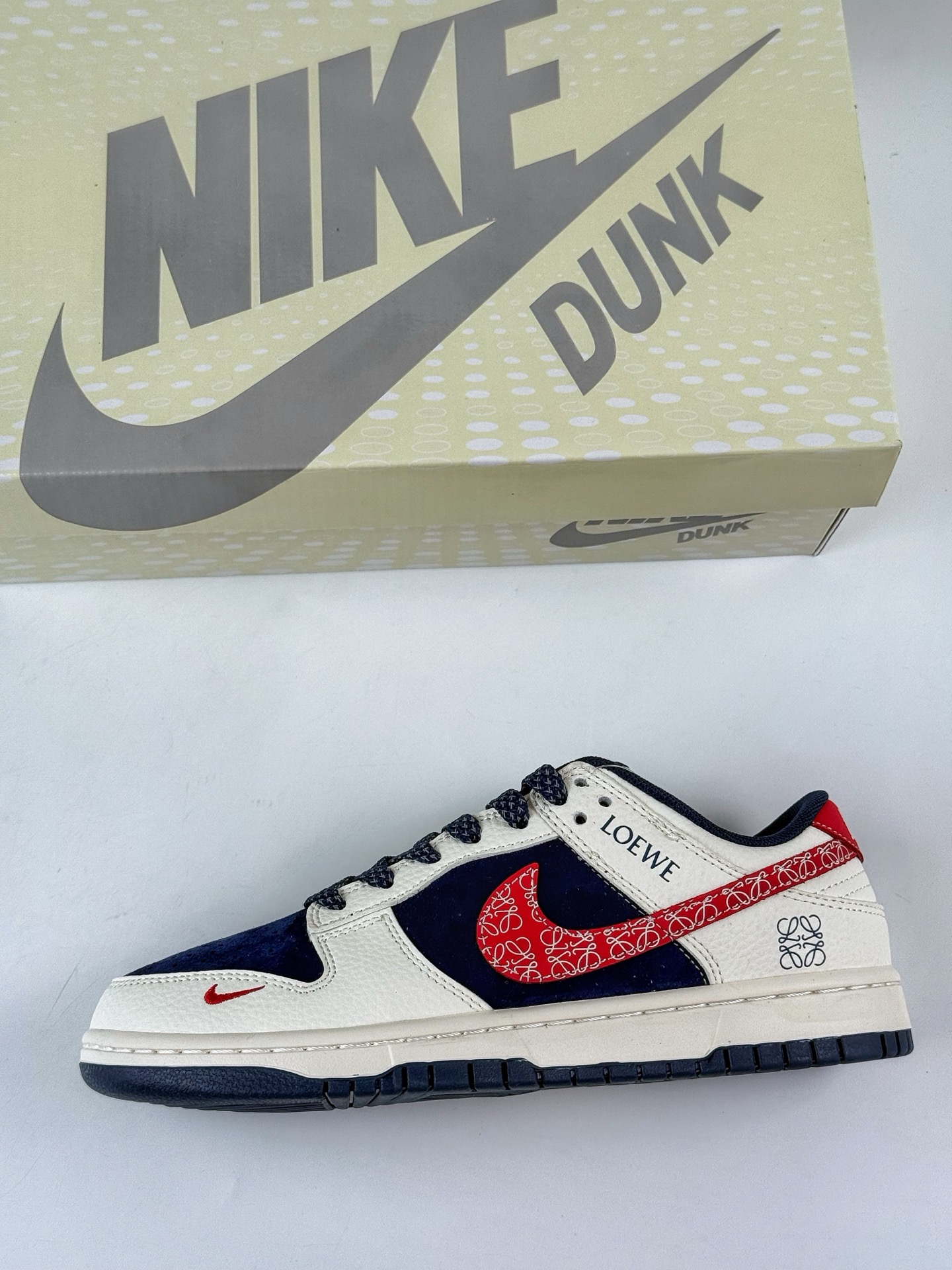 240 Nike SB Dunk Low x Loewe 白蓝红小勾满天星 HS2506-226