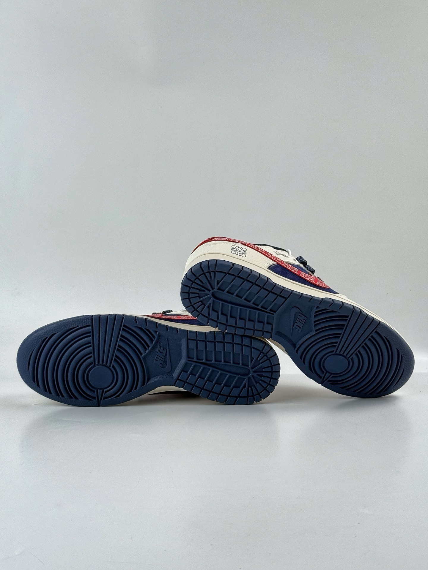 240 Nike SB Dunk Low x Loewe 白蓝红小勾满天星 HS2506-226