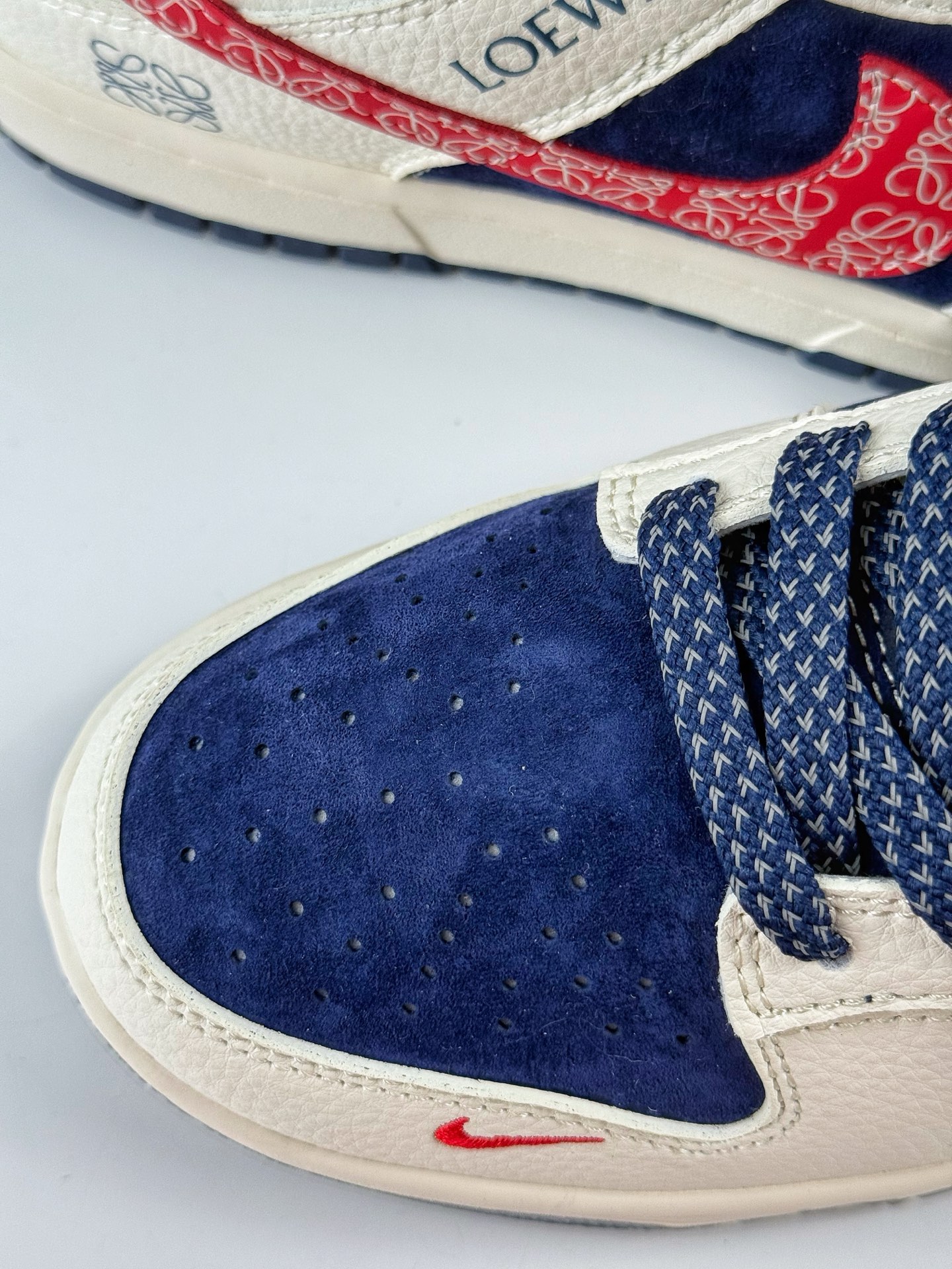 240 Nike SB Dunk Low x Loewe 白蓝红小勾满天星 HS2506-226