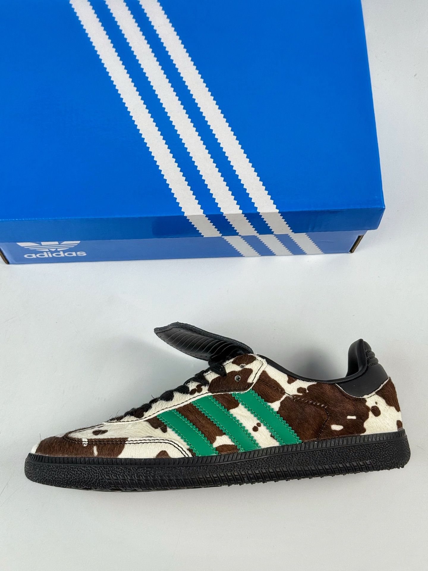 200 Addis Original Samba 复古单品 复古桑巴板鞋 JS3930