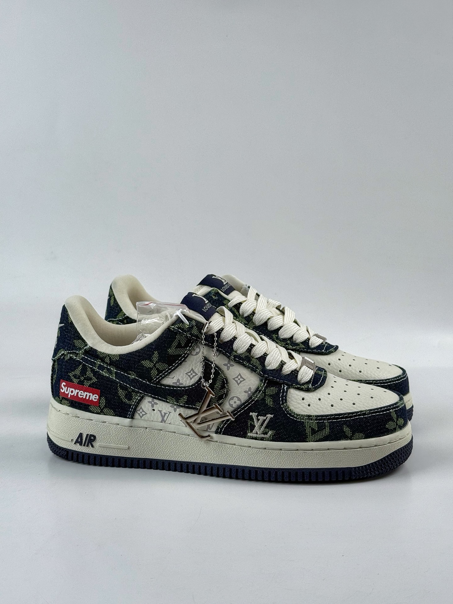 260 Nike Air Force 1 Low 07 x Louis Vuitton x Superme 黑白 YF9511-819