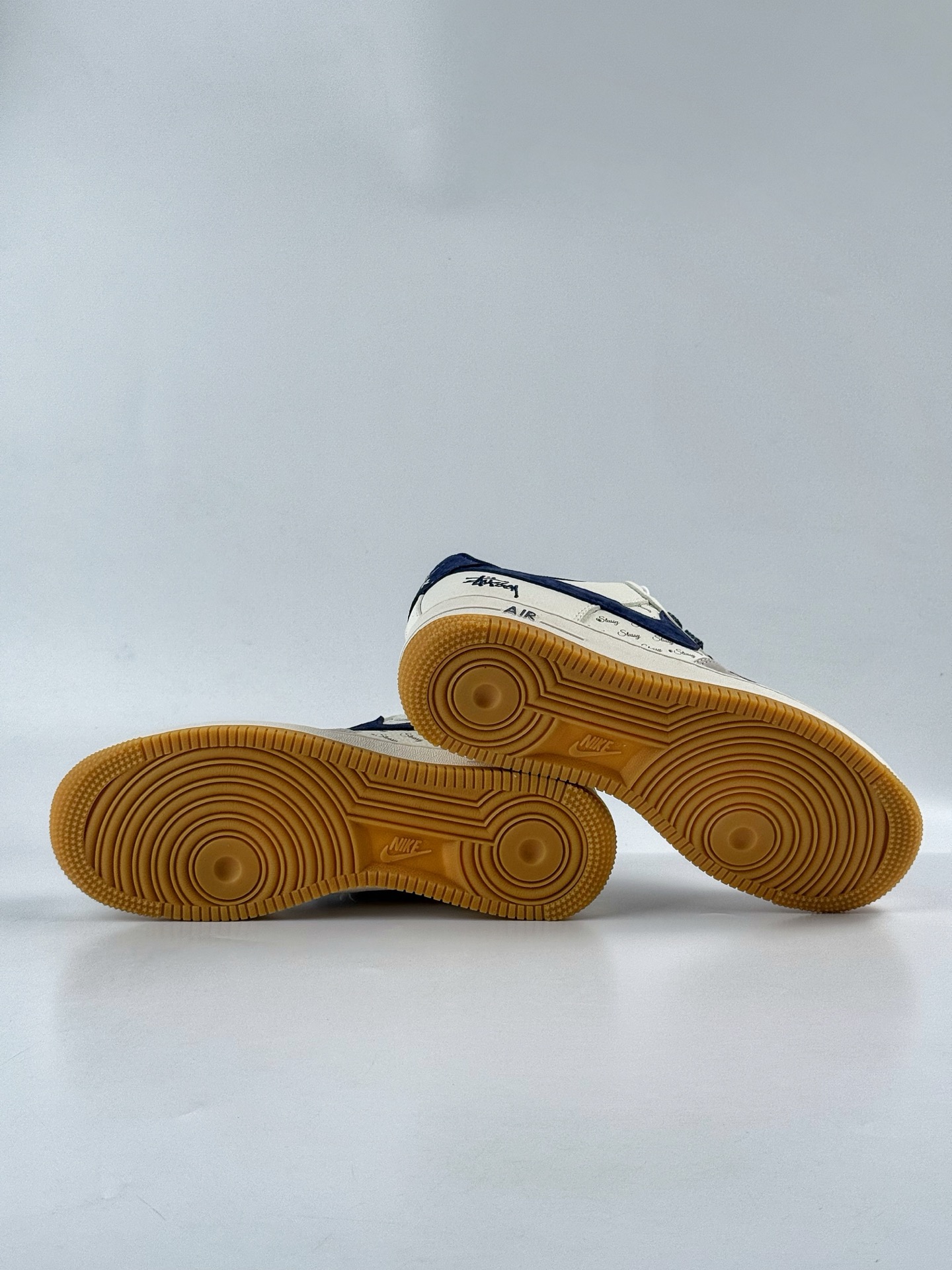 260 Nike Air Force 1 Low 07 x Stussy 灰白蓝小勾满天星 JS8028-016