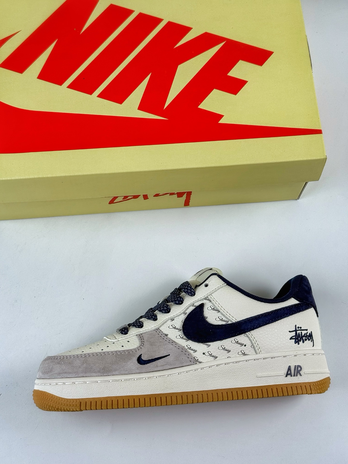 260 Nike Air Force 1 Low 07 x Stussy 灰白蓝小勾满天星 JS8028-016
