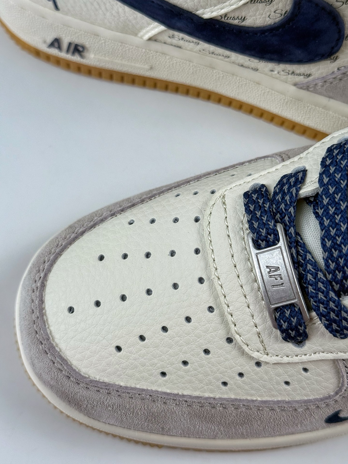 260 Nike Air Force 1 Low 07 x Stussy 灰白蓝小勾满天星 JS8028-016