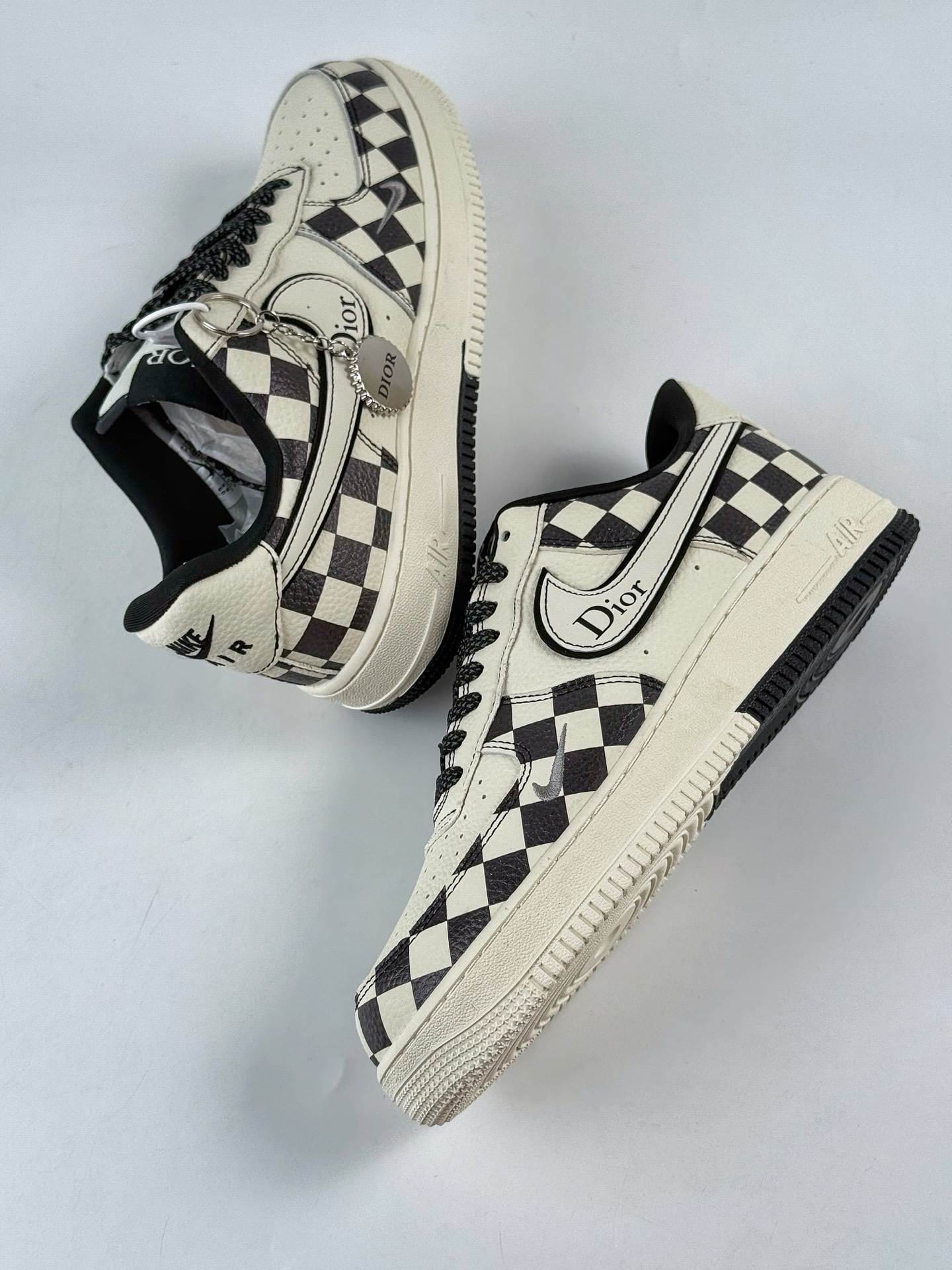 260 Nike Air Force 1 Low 07 x DIOR 白黑方格满天星 KJ1688-022