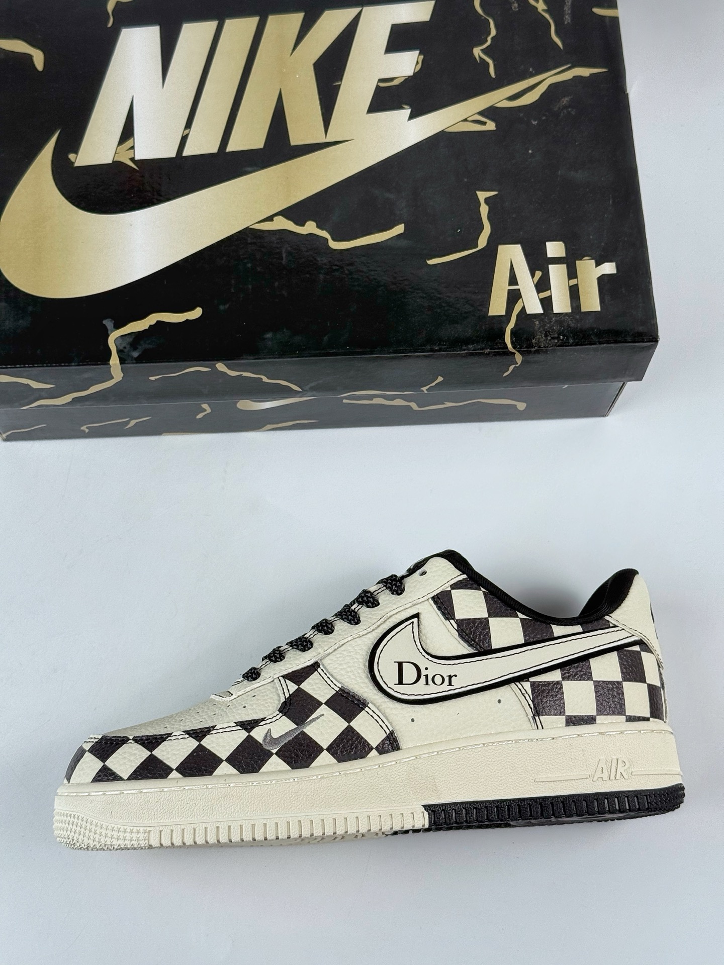 260 Nike Air Force 1 Low 07 x DIOR 白黑方格满天星 KJ1688-022