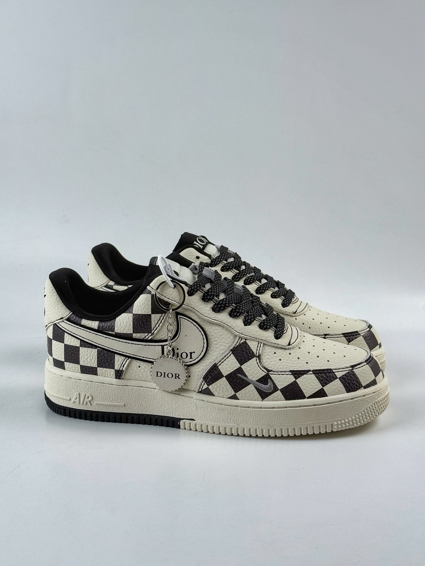 260 Nike Air Force 1 Low 07 x DIOR 白黑方格满天星 KJ1688-022