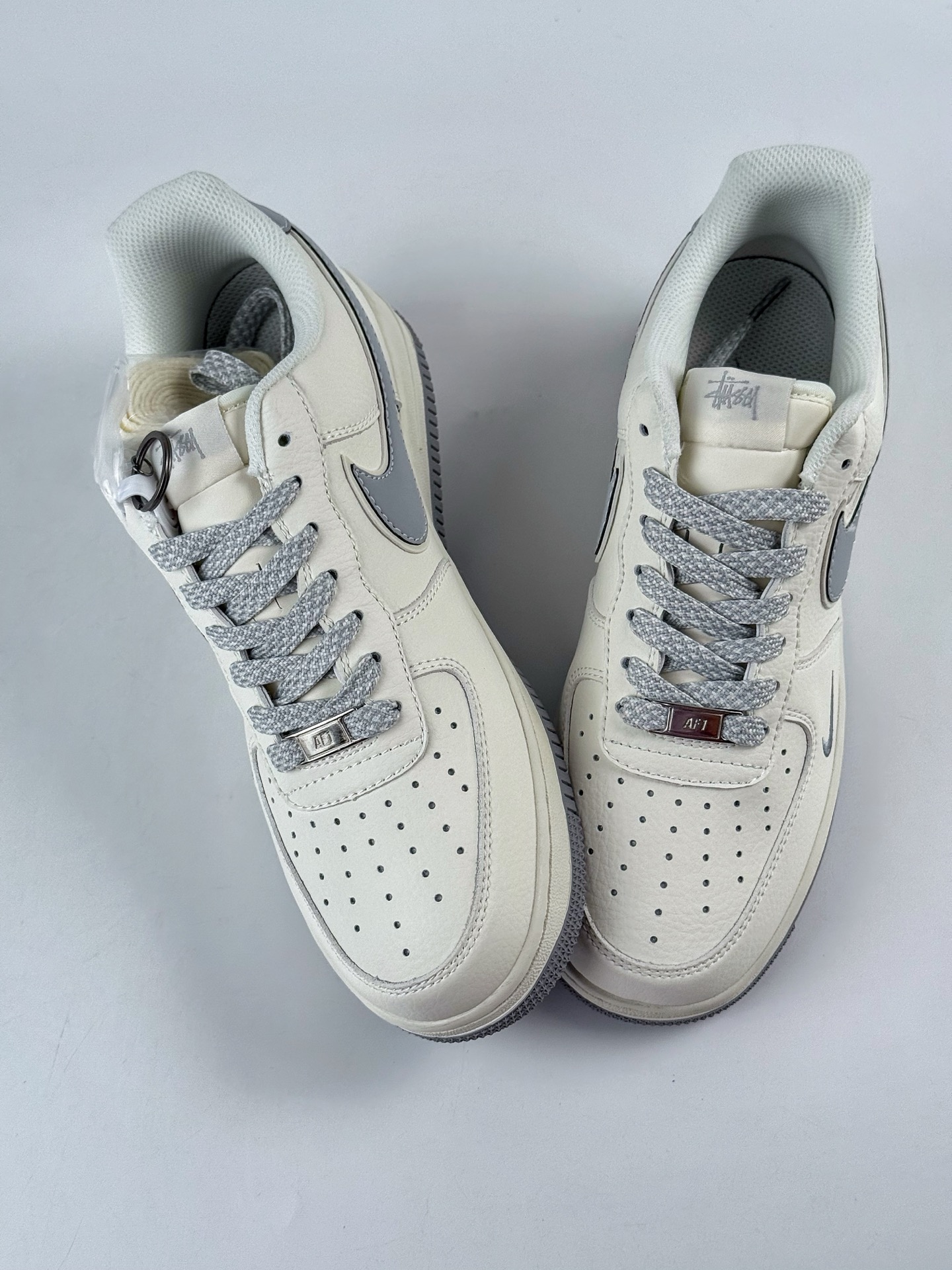 260 Nike Air Force 1 Low 07 x Stussy 白灰三小勾满天星 CS5288-040