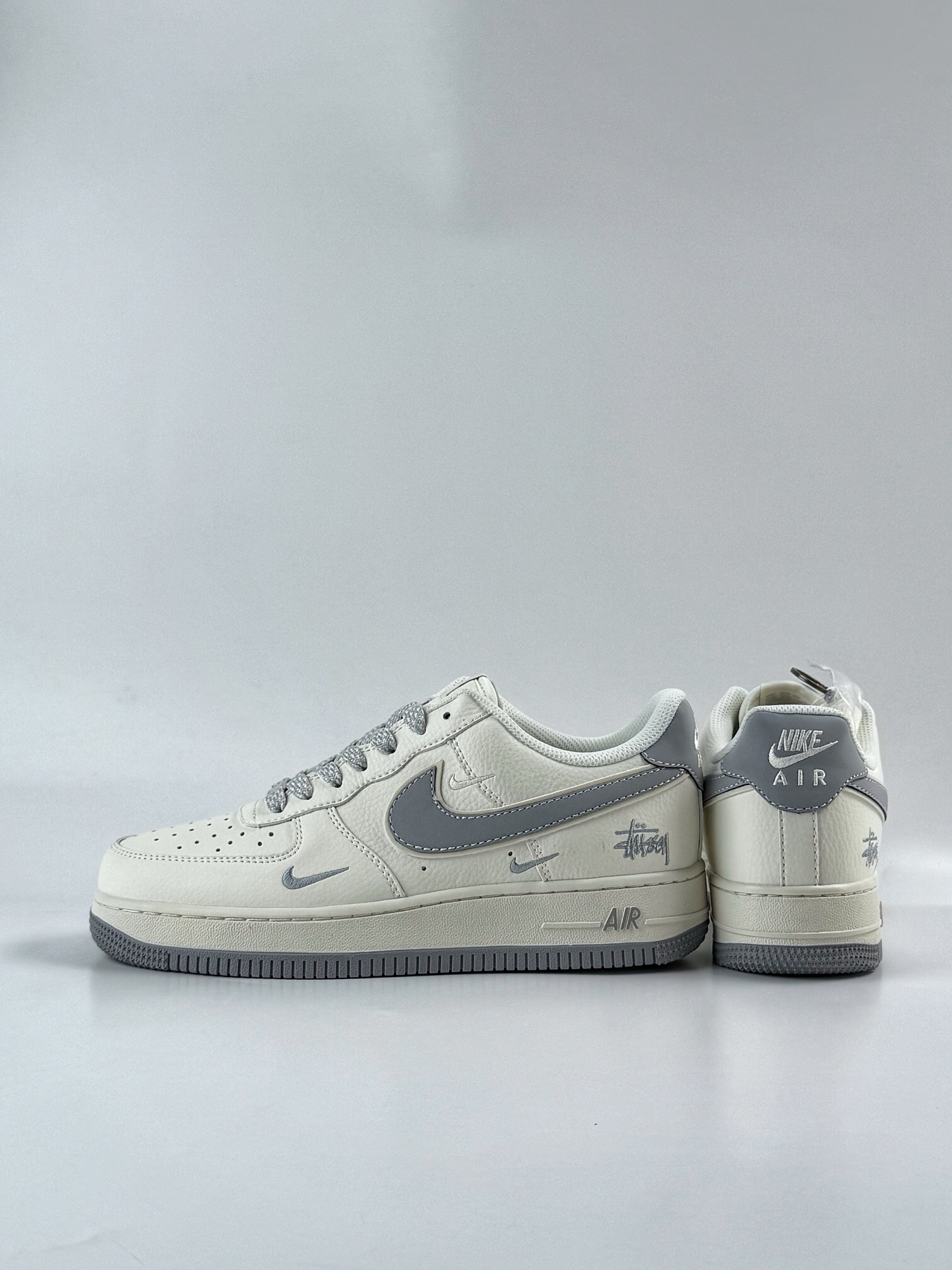 260 Nike Air Force 1 Low 07 x Stussy 白灰三小勾满天星 CS5288-040