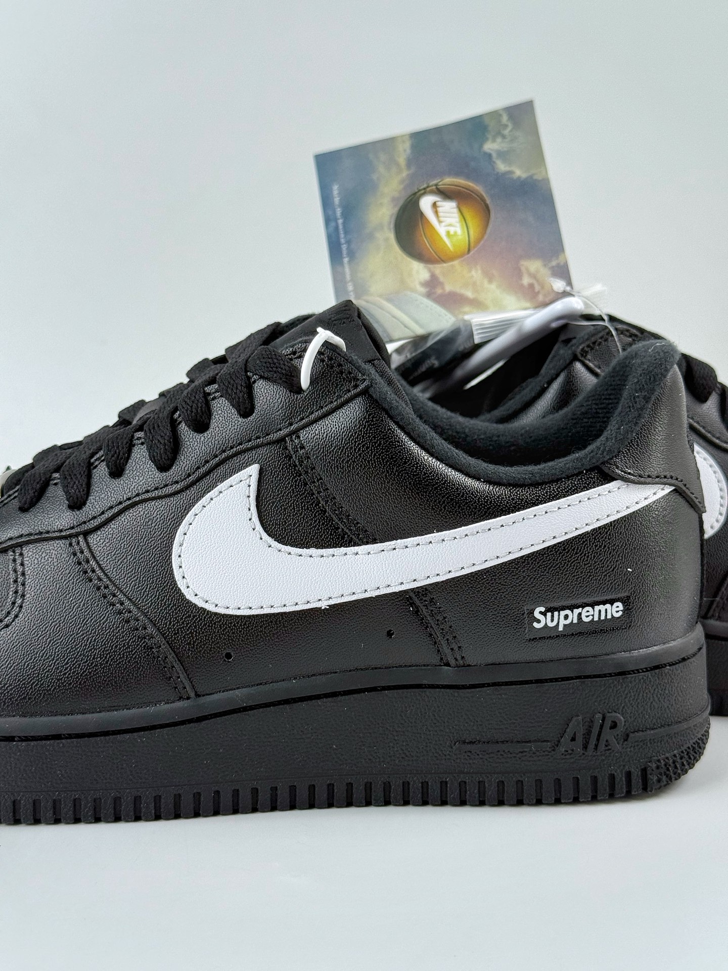 200 Nike Air Force 1 Low 07 x Supreme 亮面黑白 CU9225-002