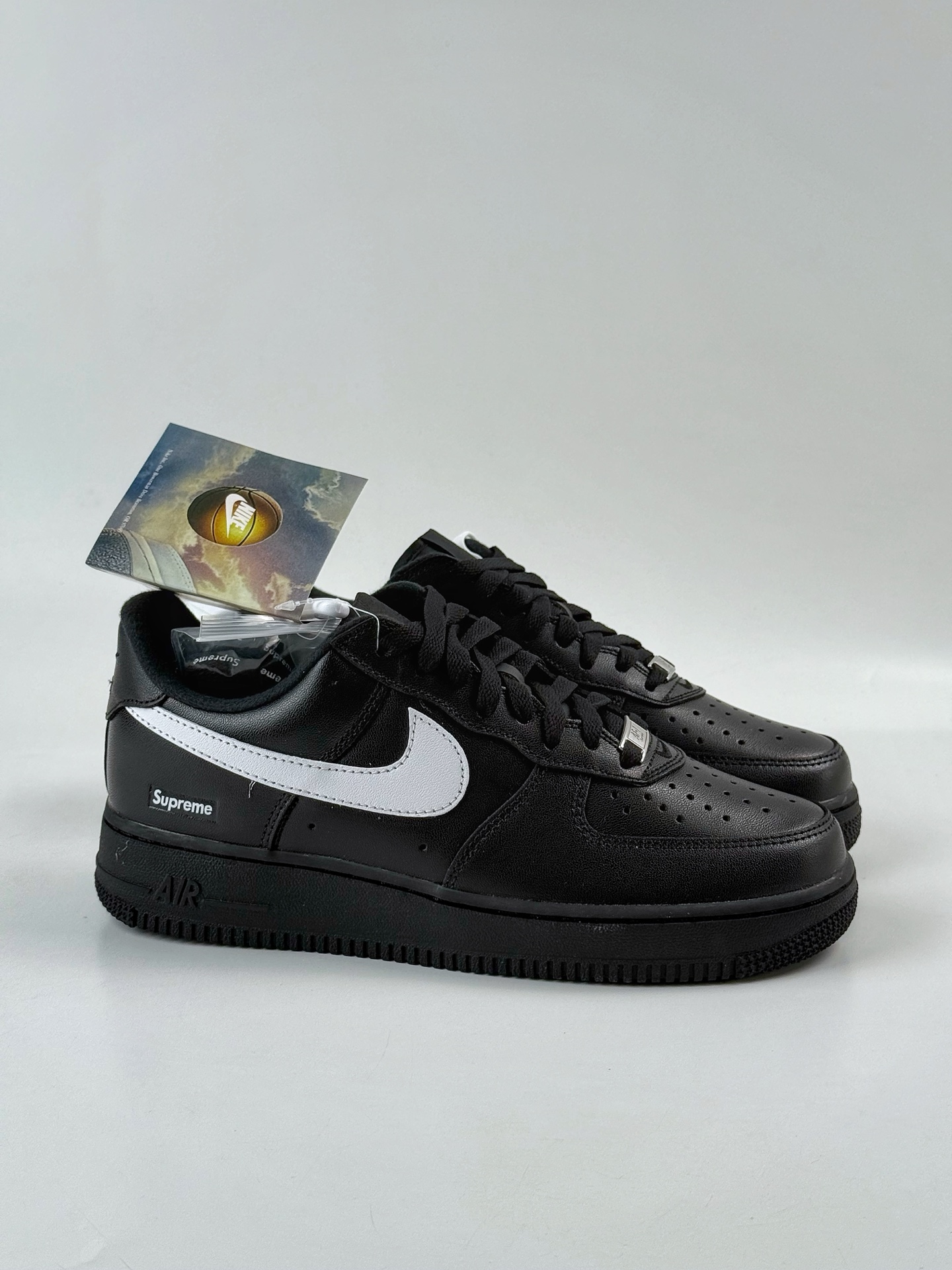 200 Nike Air Force 1 Low 07 x Supreme 亮面黑白 CU9225-002