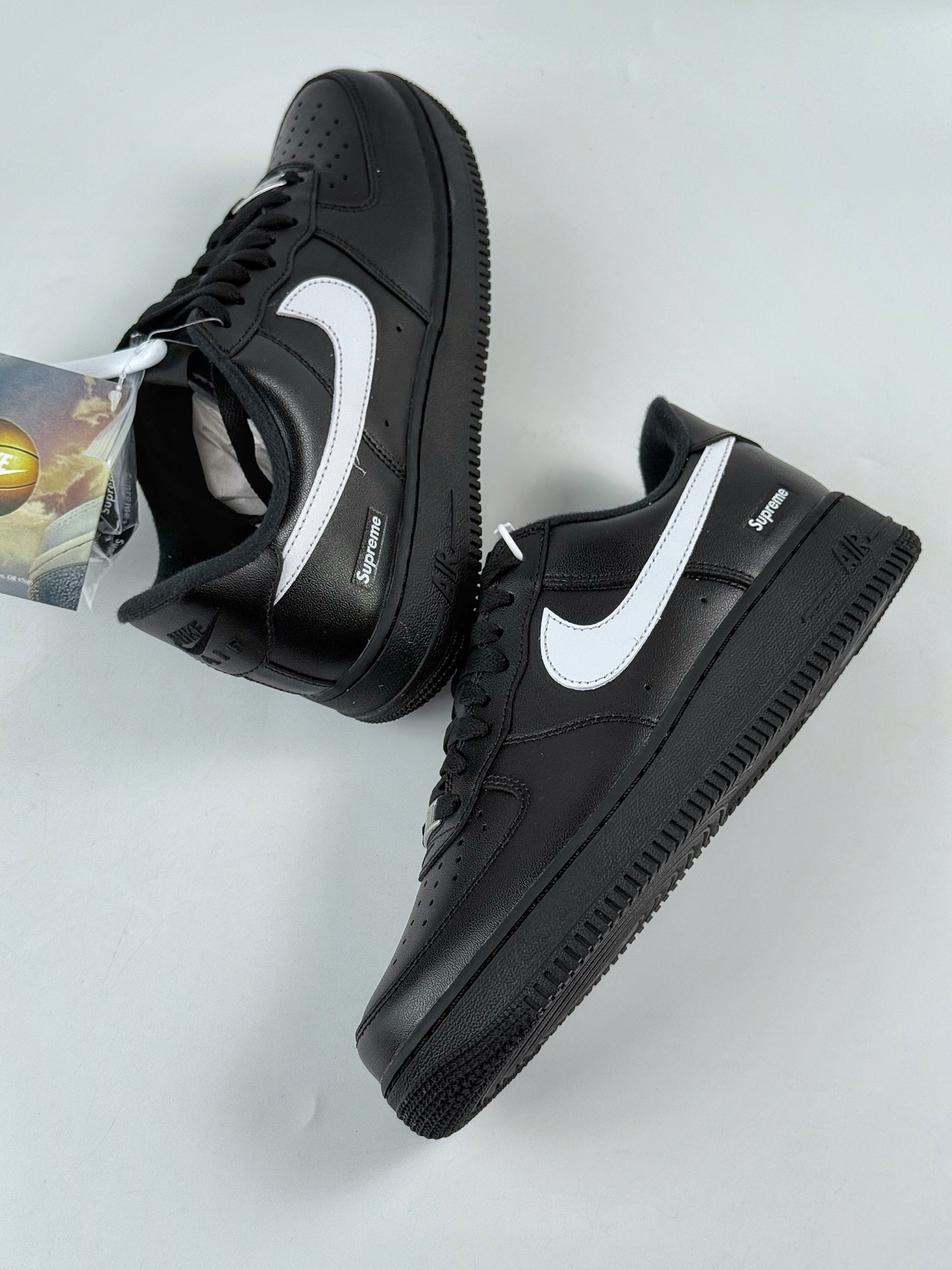 200 Nike Air Force 1 Low 07 x Supreme 亮面黑白 CU9225-002
