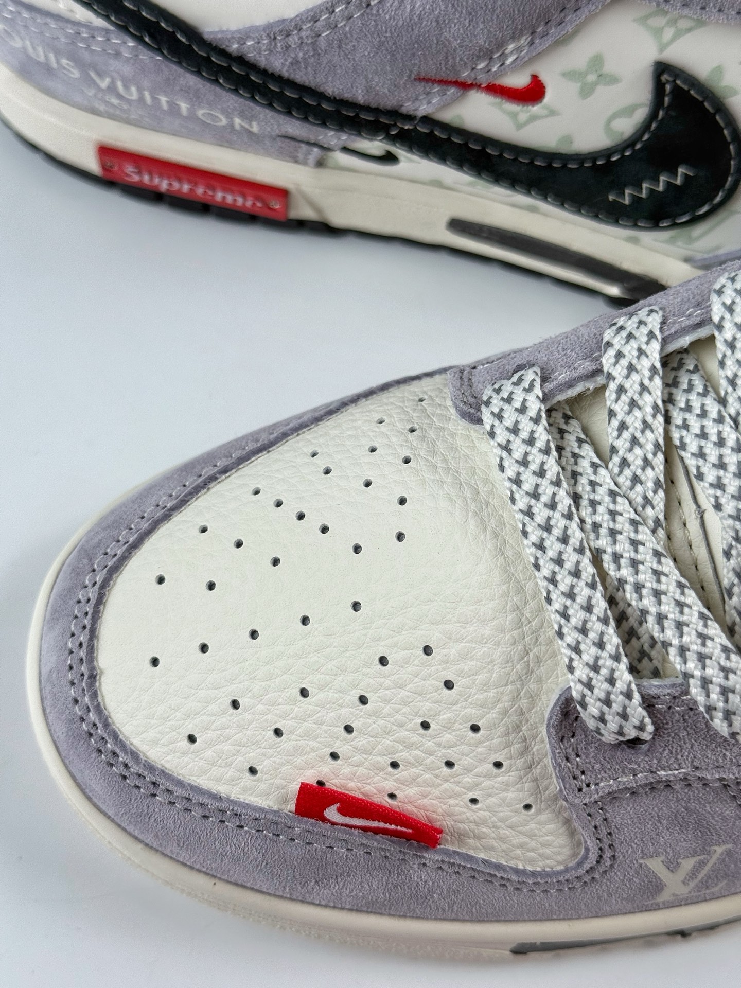 280 Nike SB Dunk Low x Louis Vuitton x Superme 灰白黑双小勾满天星 CX5050-Y18