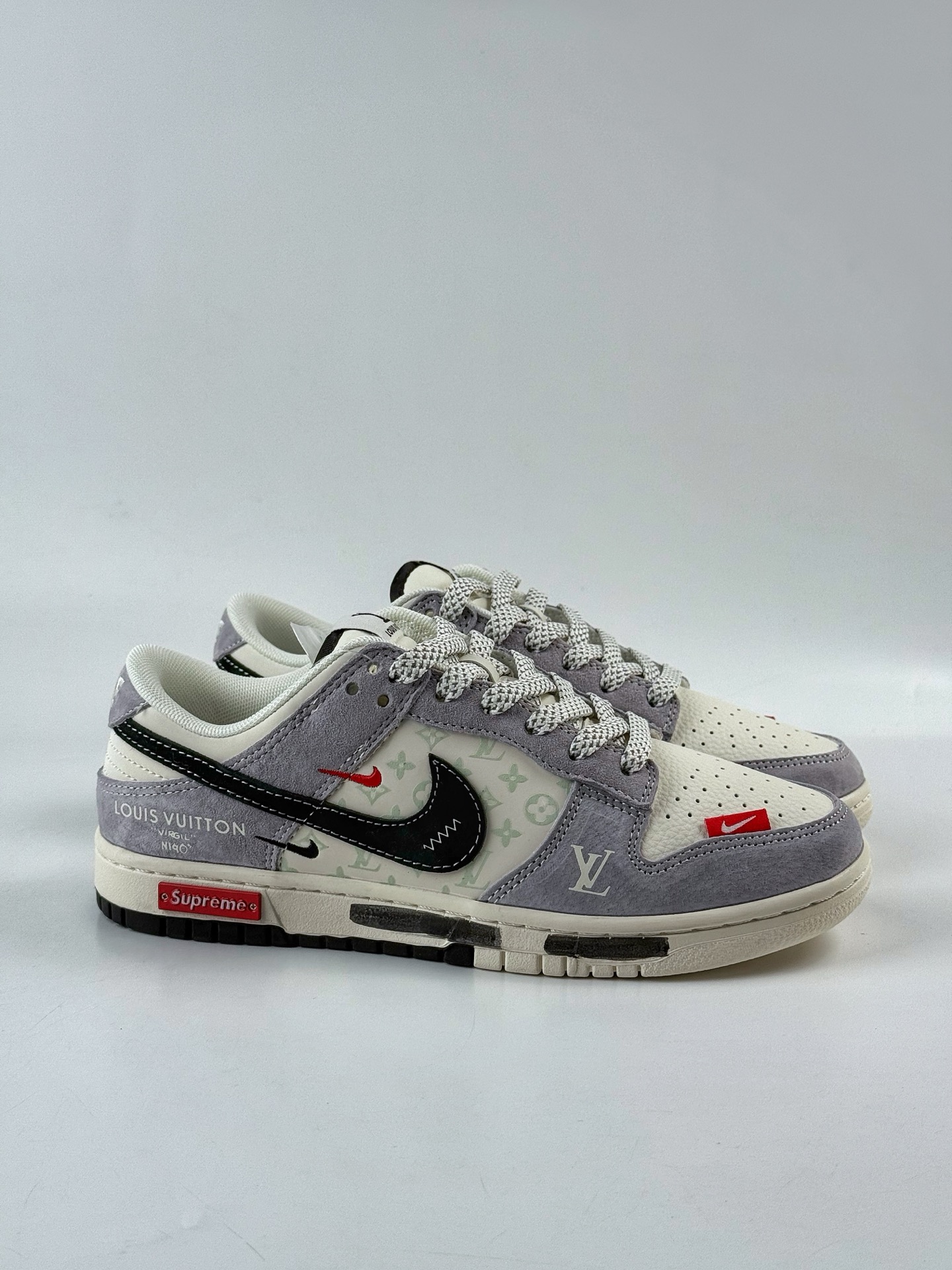 280 Nike SB Dunk Low x Louis Vuitton x Superme 灰白黑双小勾满天星 CX5050-Y18
