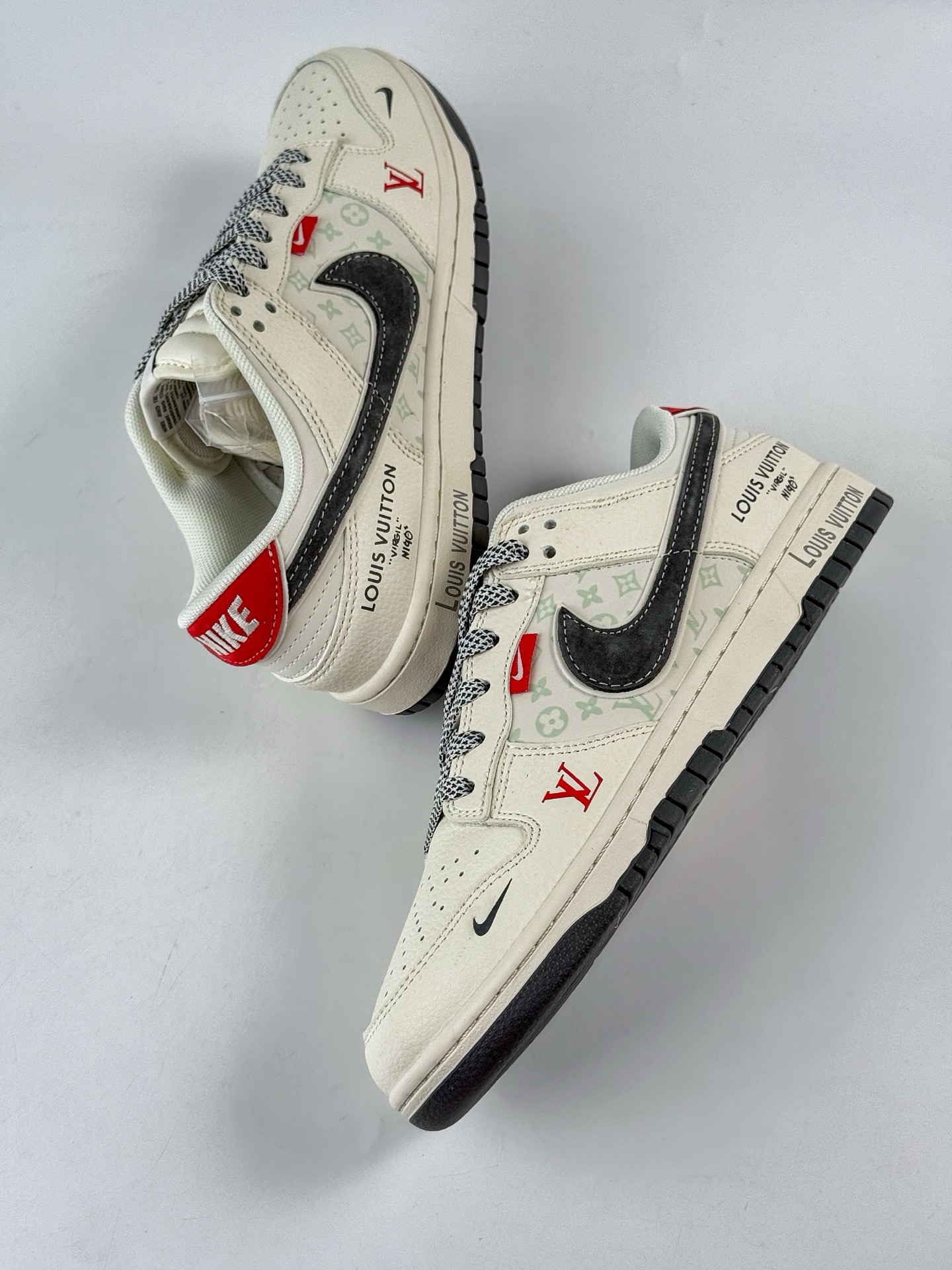 280 Nike SB Dunk Low x Louis Vuitton 白灰小勾满天星 HT5088-606