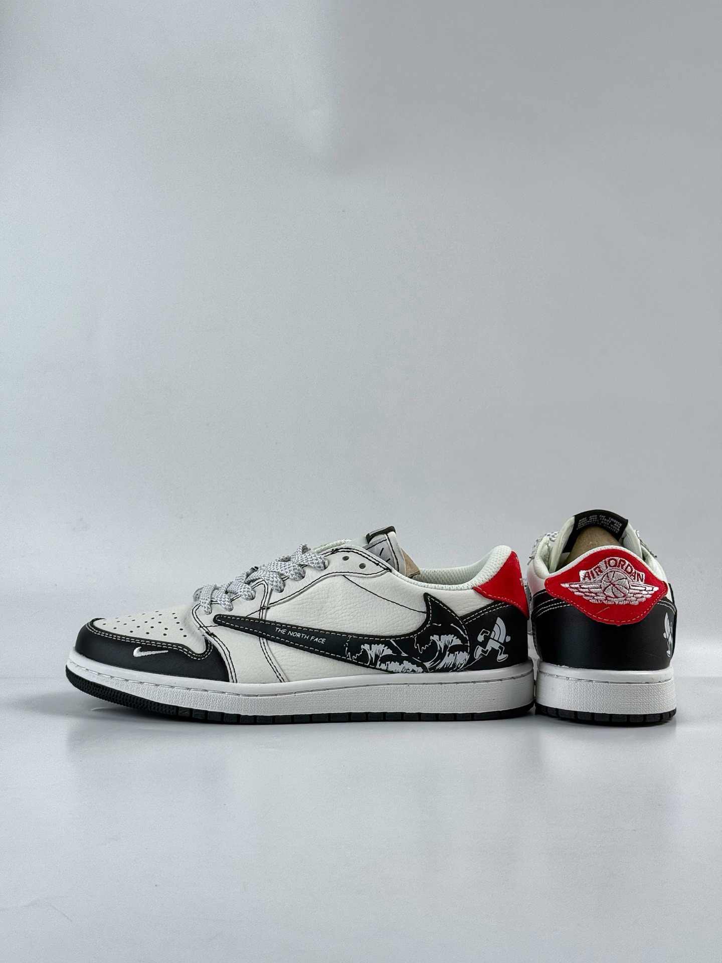 280 Travis Scott x Nike Air Jordan 1 Low x The North Face Air Jordan 1 Low 反转黑白小勾满天星倒钩 DZ5899-028