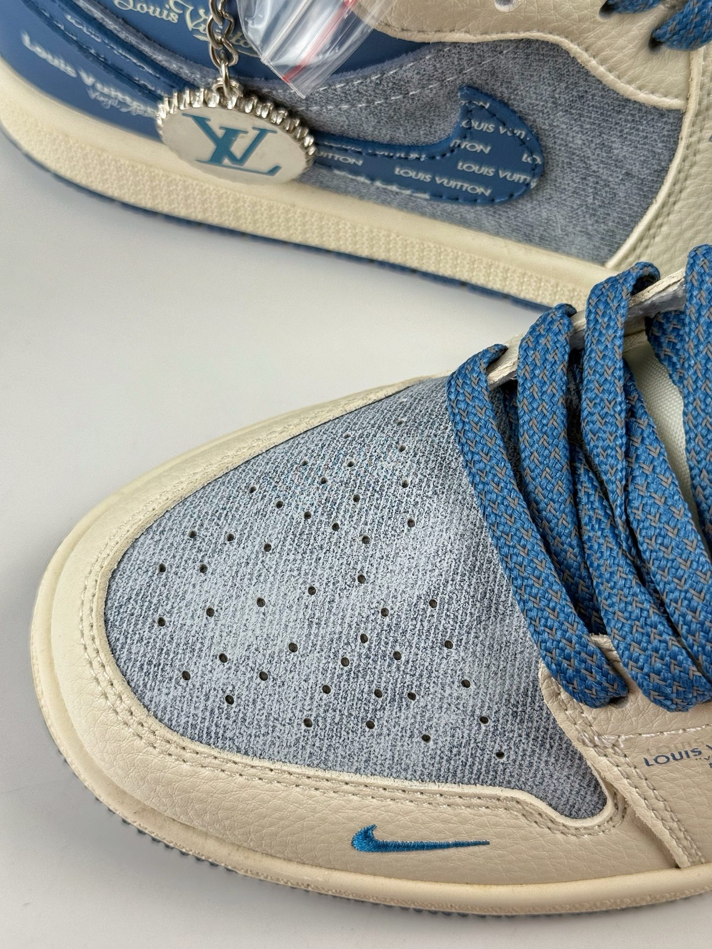 280 Nike Jordan Air Jordan 1 x Louis Vuitton 白蓝牛仔小勾 QD1988-003