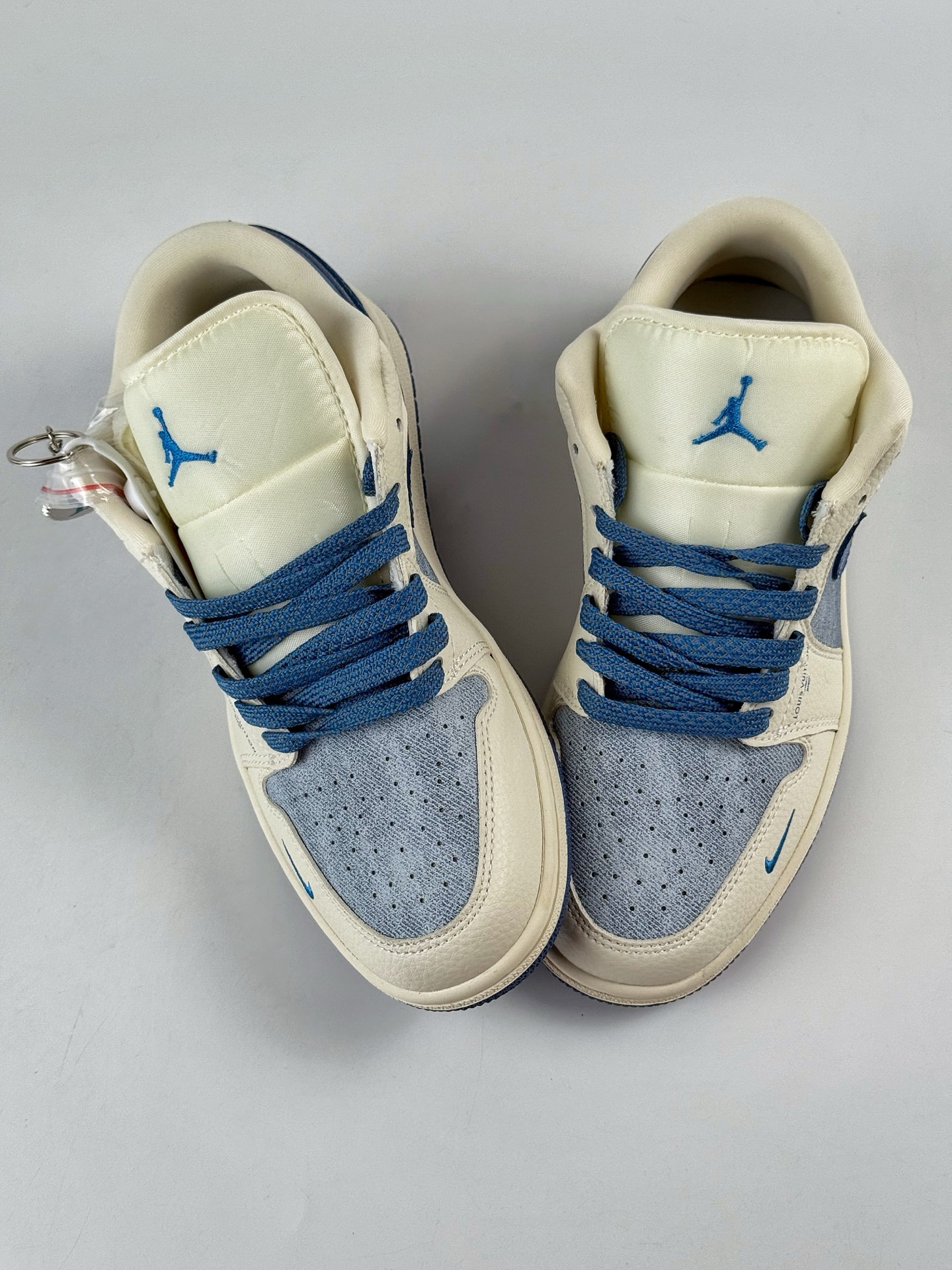280 Nike Jordan Air Jordan 1 x Louis Vuitton 白蓝牛仔小勾 QD1988-003