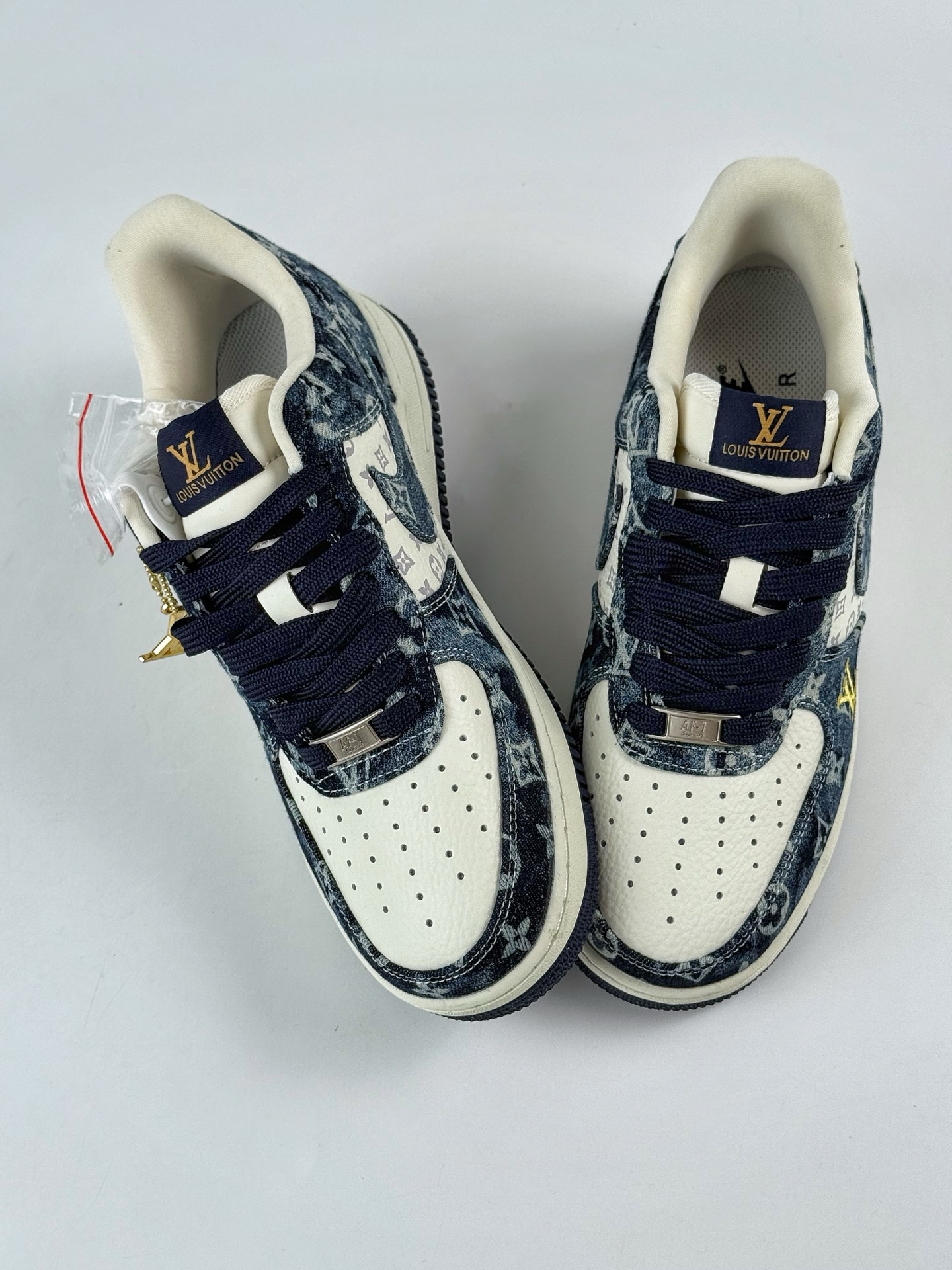 260 Nike Air Force 1 Low 07 x Louis Vuitton 蓝白牛仔 YF9511-820