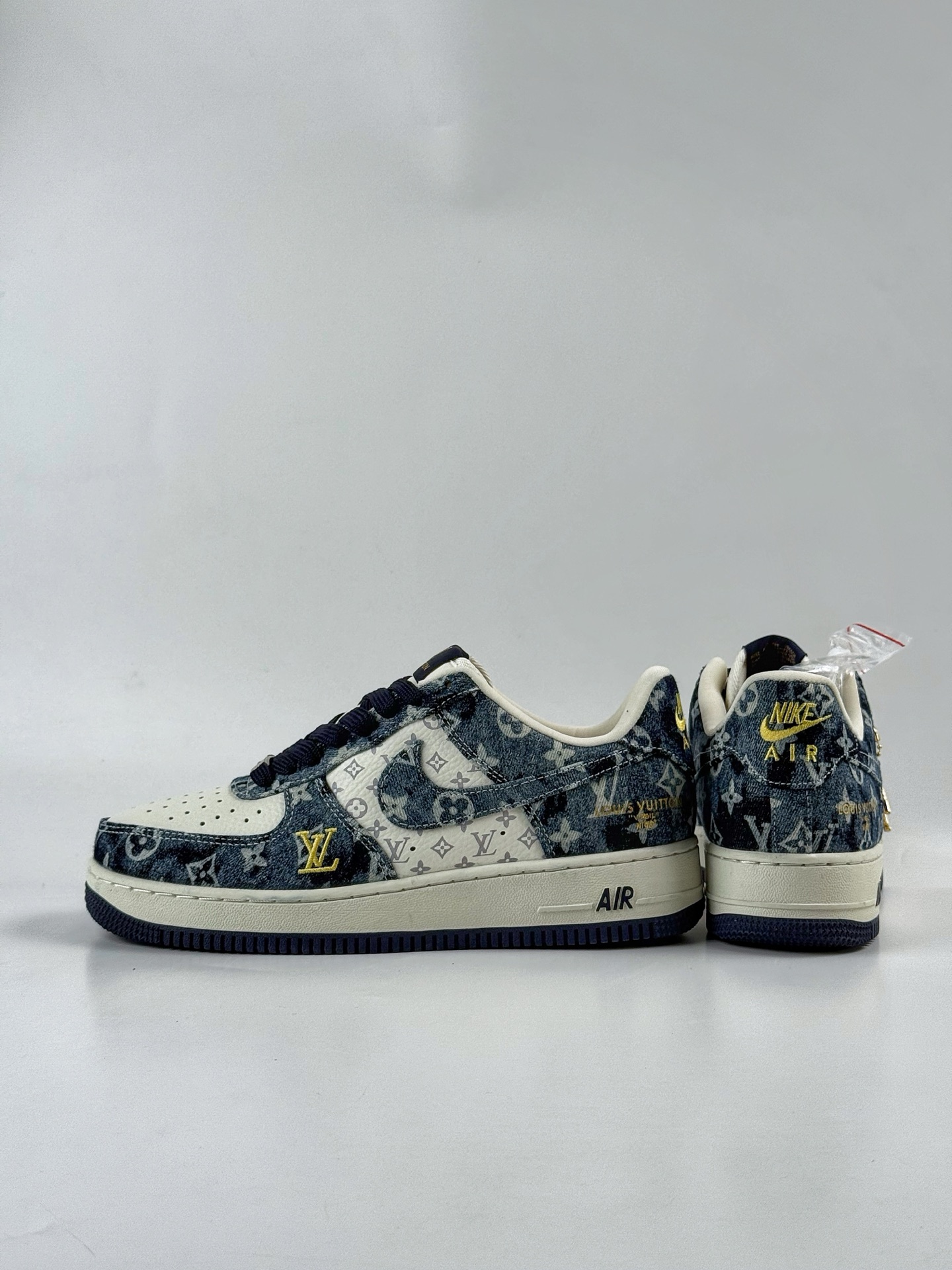 260 Nike Air Force 1 Low 07 x Louis Vuitton 蓝白牛仔 YF9511-820