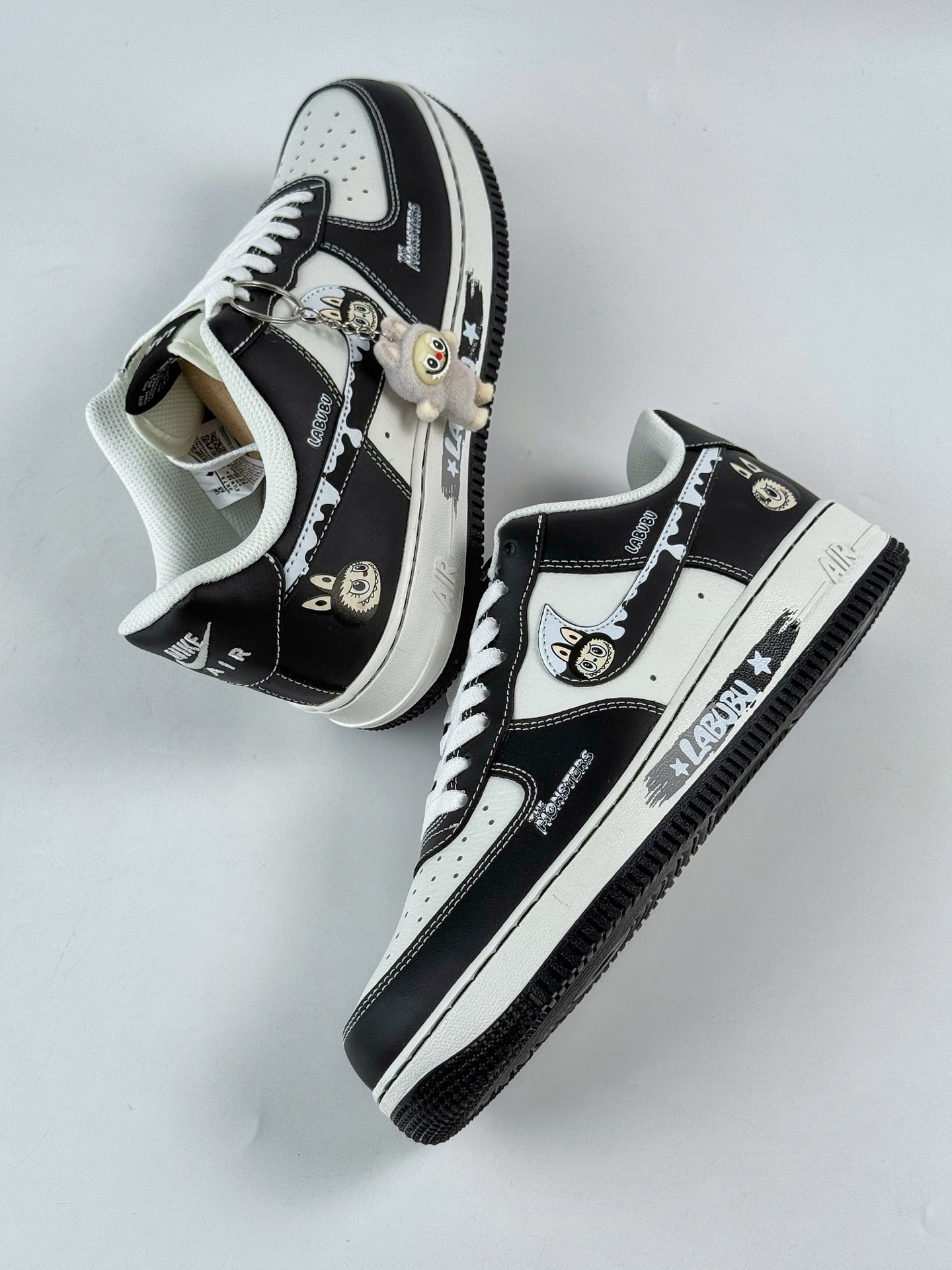 260 Nike Air Force 1 Low 07 x LABUBU 黑白 KJ5188-001