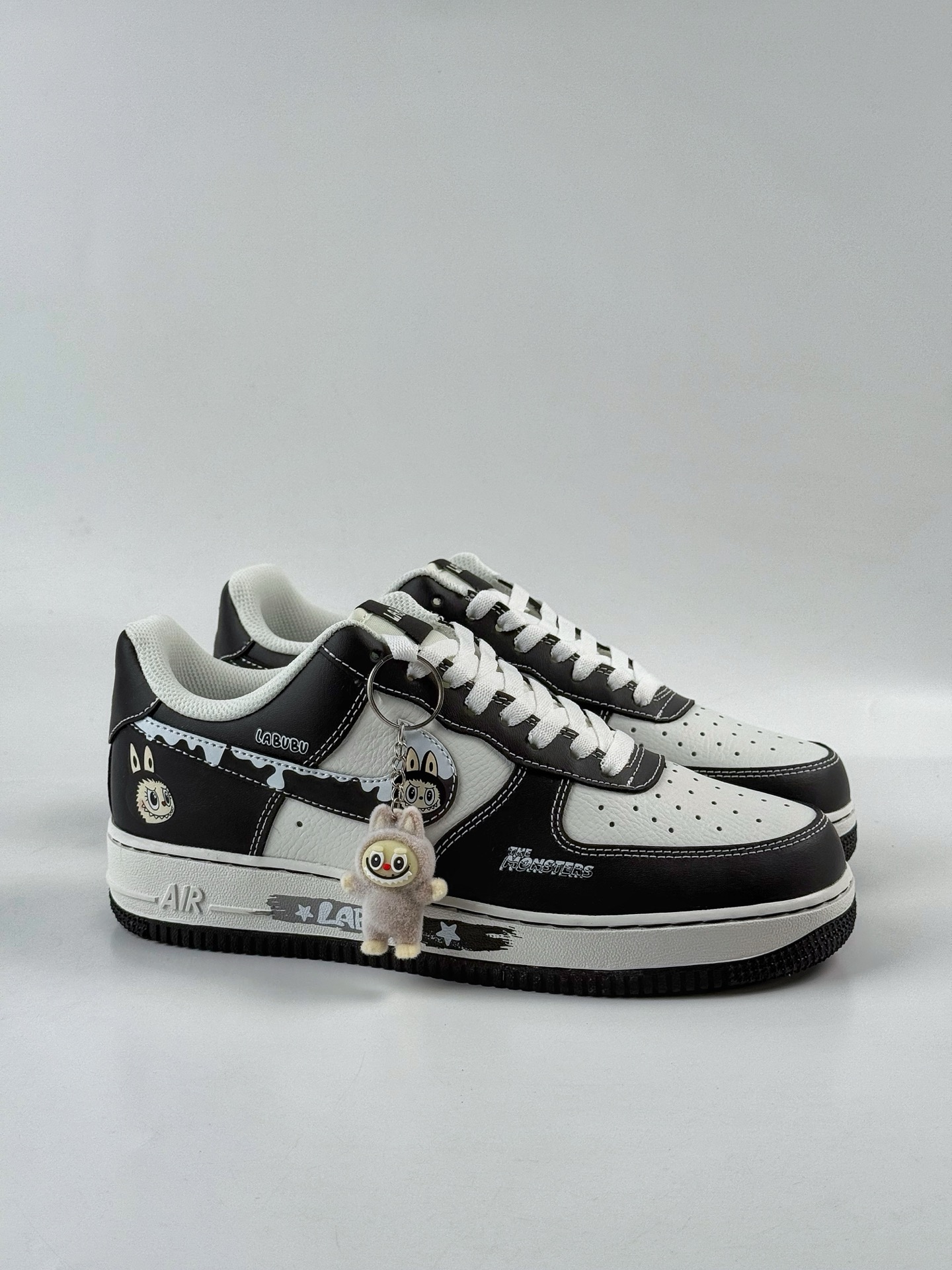 260 Nike Air Force 1 Low 07 x LABUBU 黑白 KJ5188-001