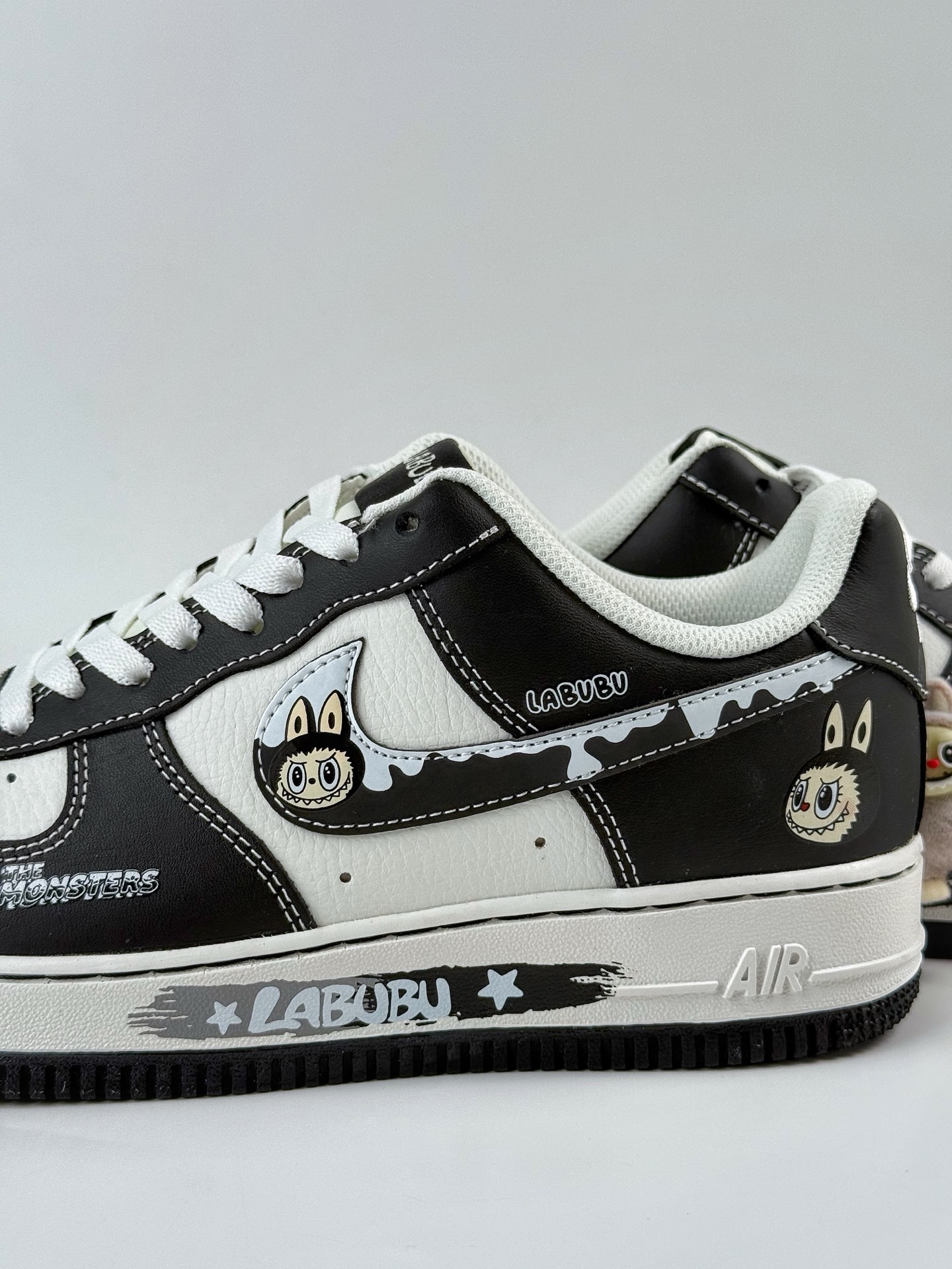 260 Nike Air Force 1 Low 07 x LABUBU 黑白 KJ5188-001