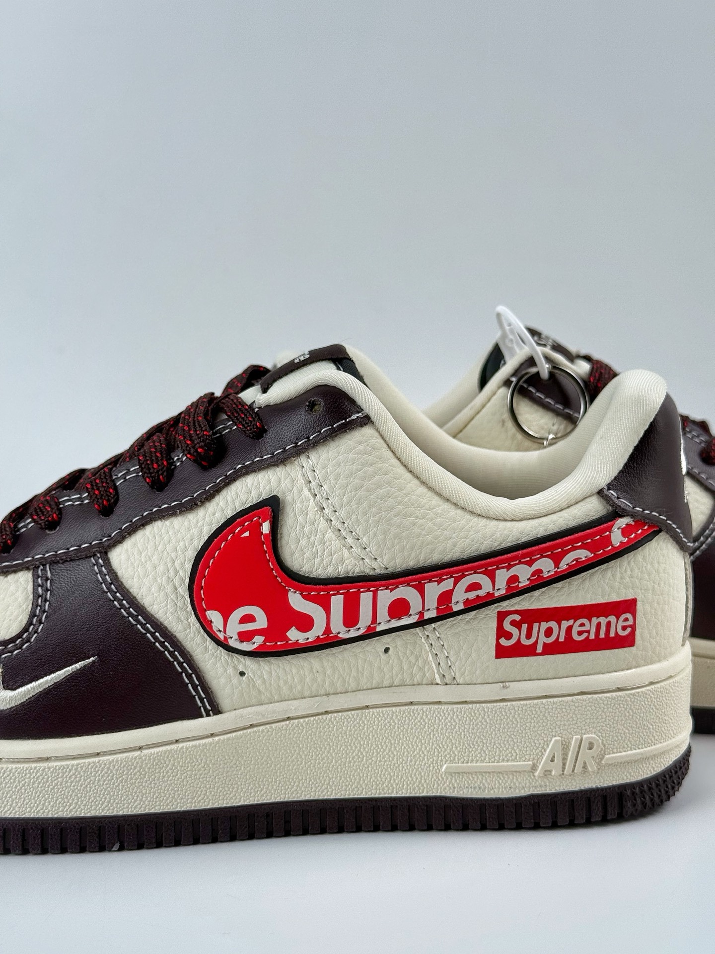 260 Nike Air Force 1 Low 07 x Superme 棕白红小勾满天星 KJ1688-019