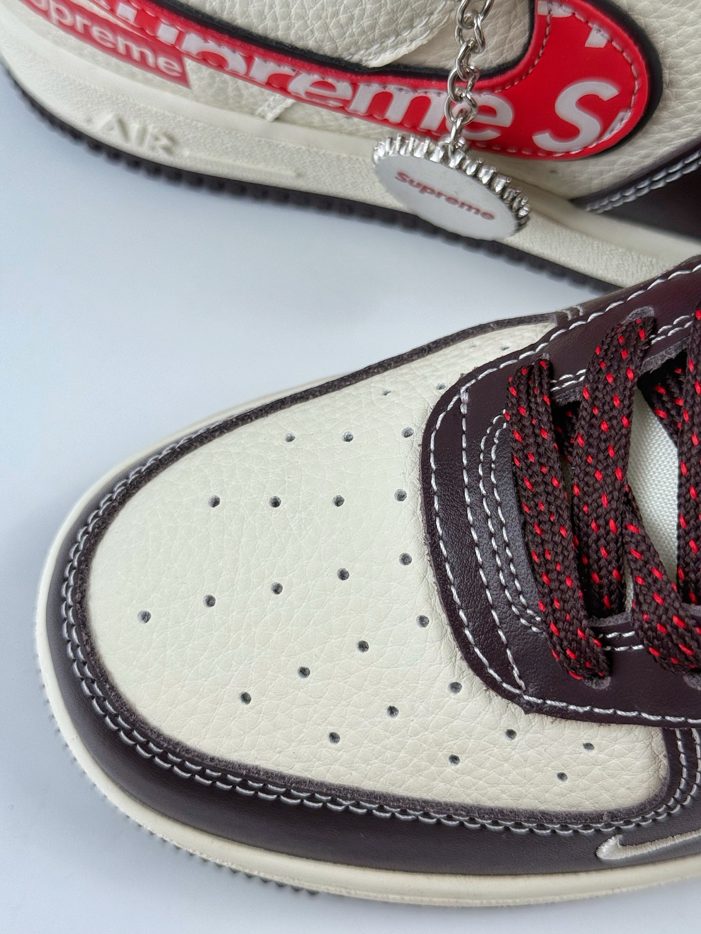 260 Nike Air Force 1 Low 07 x Superme 棕白红小勾满天星 KJ1688-019