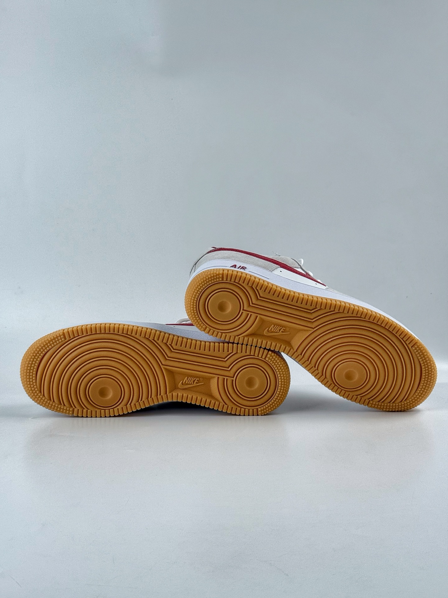 200 Nike Air Force 1 Low 07 灰白红 IB6388-101