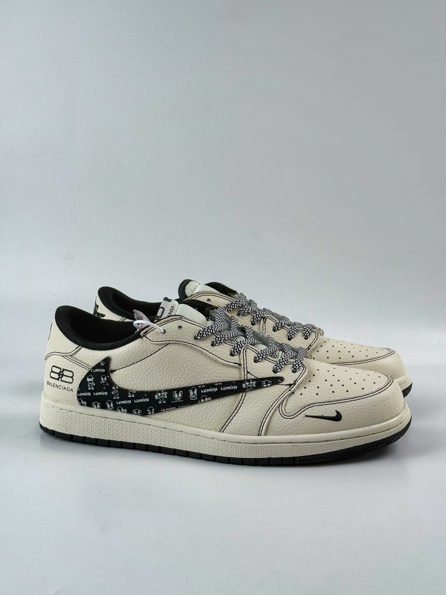 280 Travis Scott x Nike Air Jordan 1 Low x Balenciaga Air Jordan 1 Low 反转米黑小勾满天星倒钩 DS2025-002