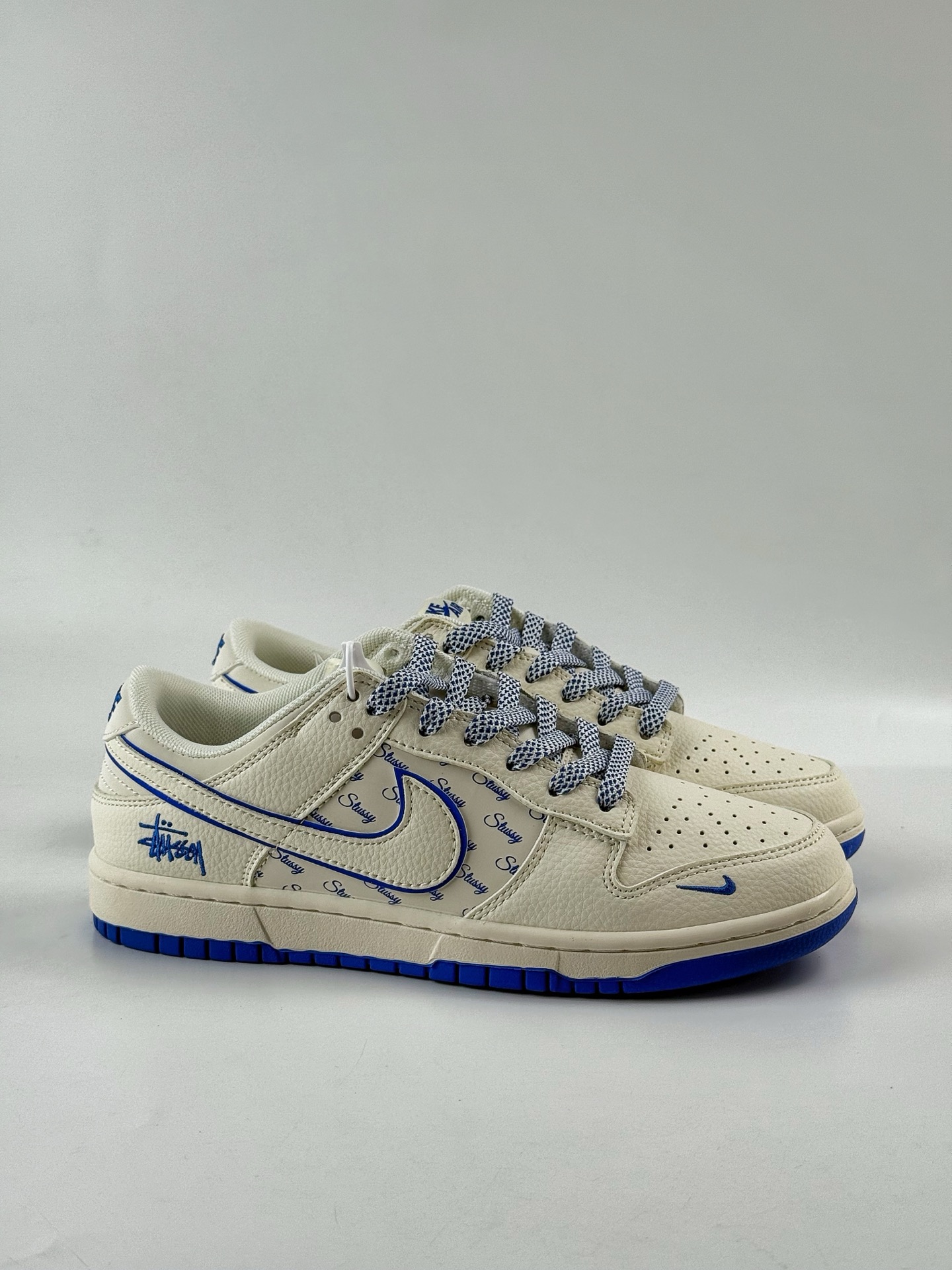 280 Nike SB Dunk Low x Stussy 白蓝小勾满天星 JP1628-022