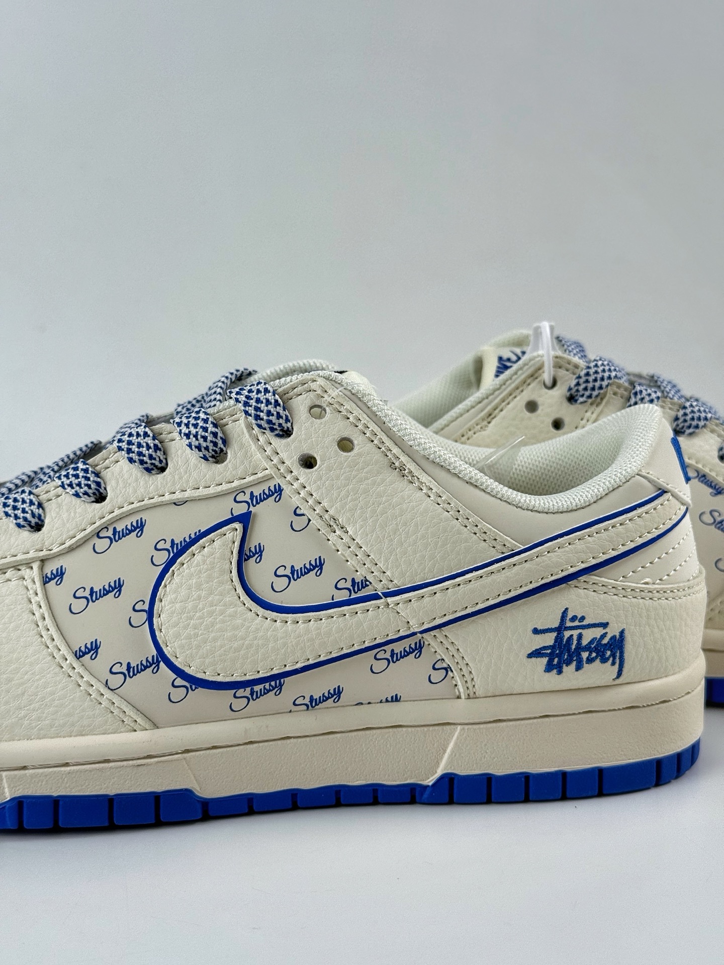 280 Nike SB Dunk Low x Stussy 白蓝小勾满天星 JP1628-022