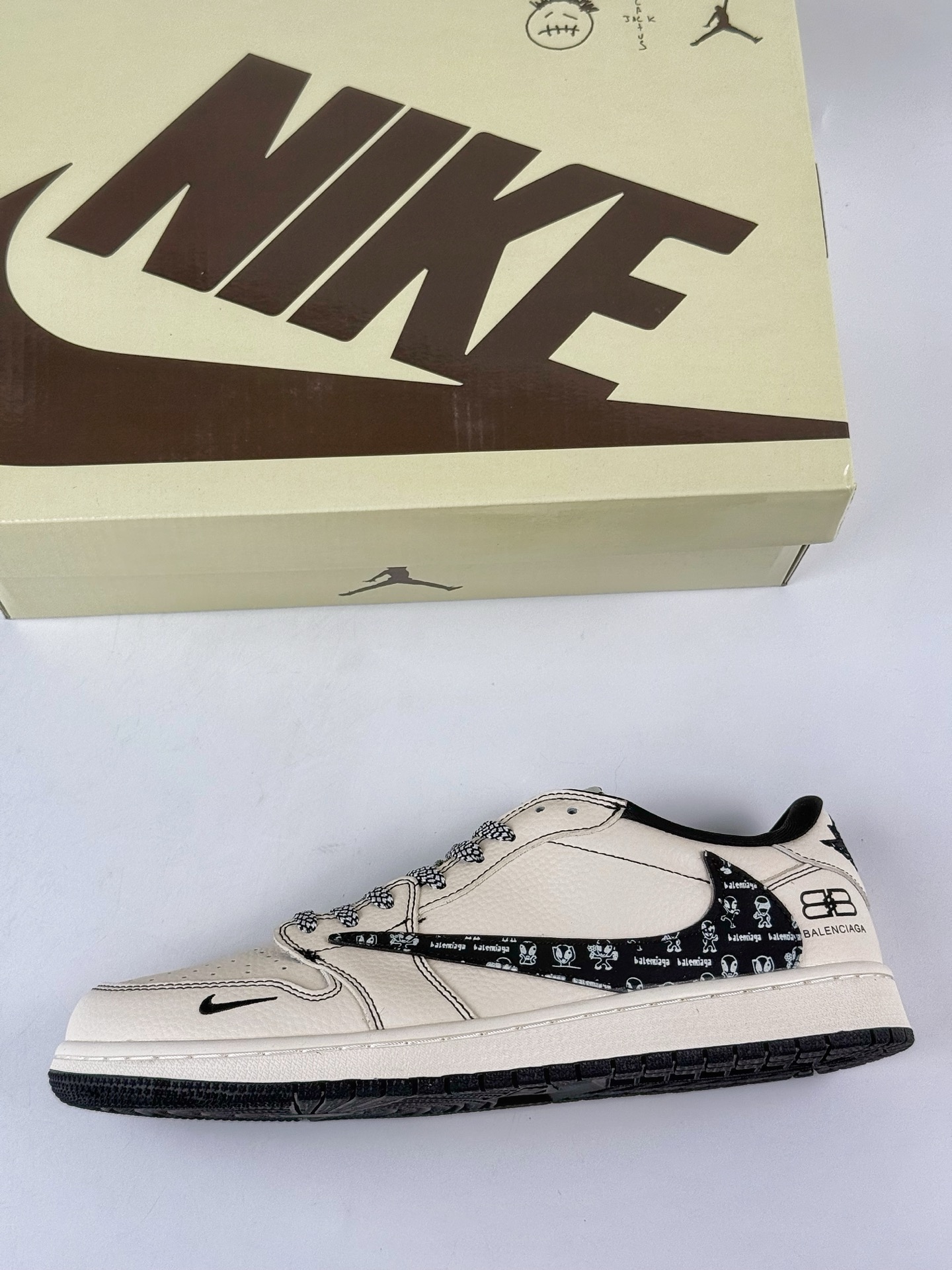 280 Travis Scott x Nike Air Jordan 1 Low x Balenciaga Air Jordan 1 Low 反转米黑小勾满天星倒钩 DS2025-002