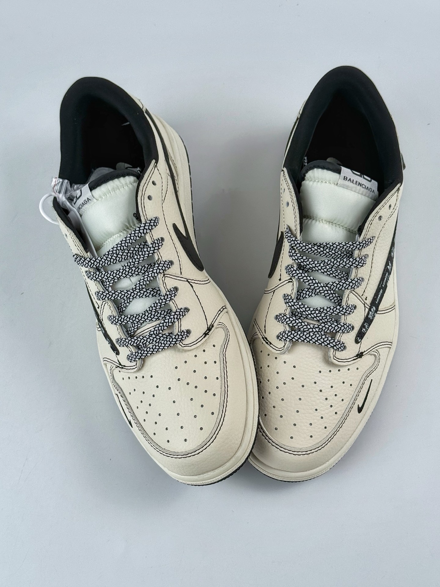 280 Travis Scott x Nike Air Jordan 1 Low x Balenciaga Air Jordan 1 Low 反转米黑小勾满天星倒钩 DS2025-002