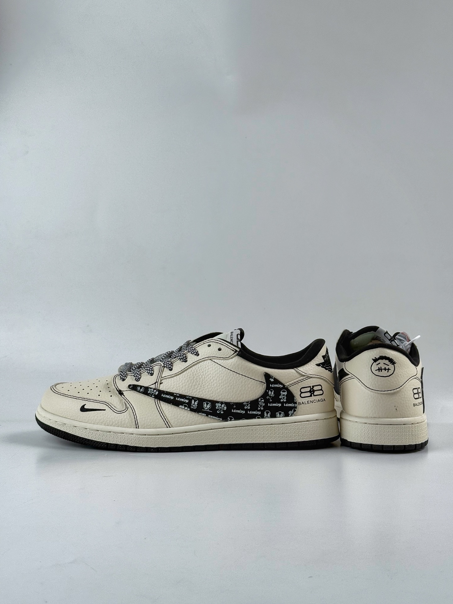 280 Travis Scott x Nike Air Jordan 1 Low x Balenciaga Air Jordan 1 Low 反转米黑小勾满天星倒钩 DS2025-002