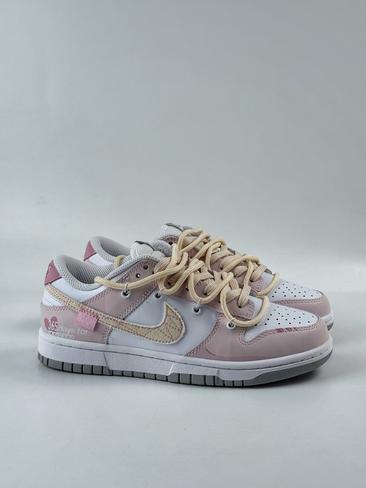 260 Nike SB Dunk Low 甜心狙击 粉白 DD1391-103