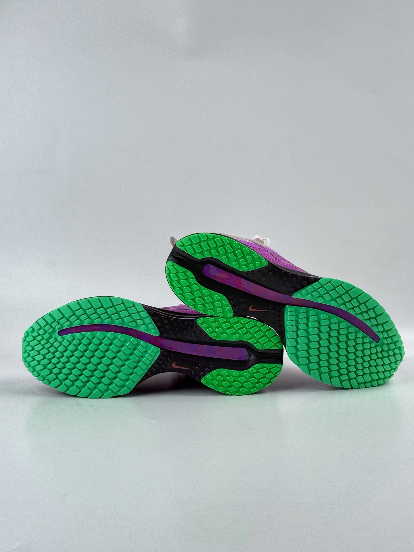 270 Nike Pegasus Premium 减震防滑耐磨透气 低帮跑步鞋 II0602-500