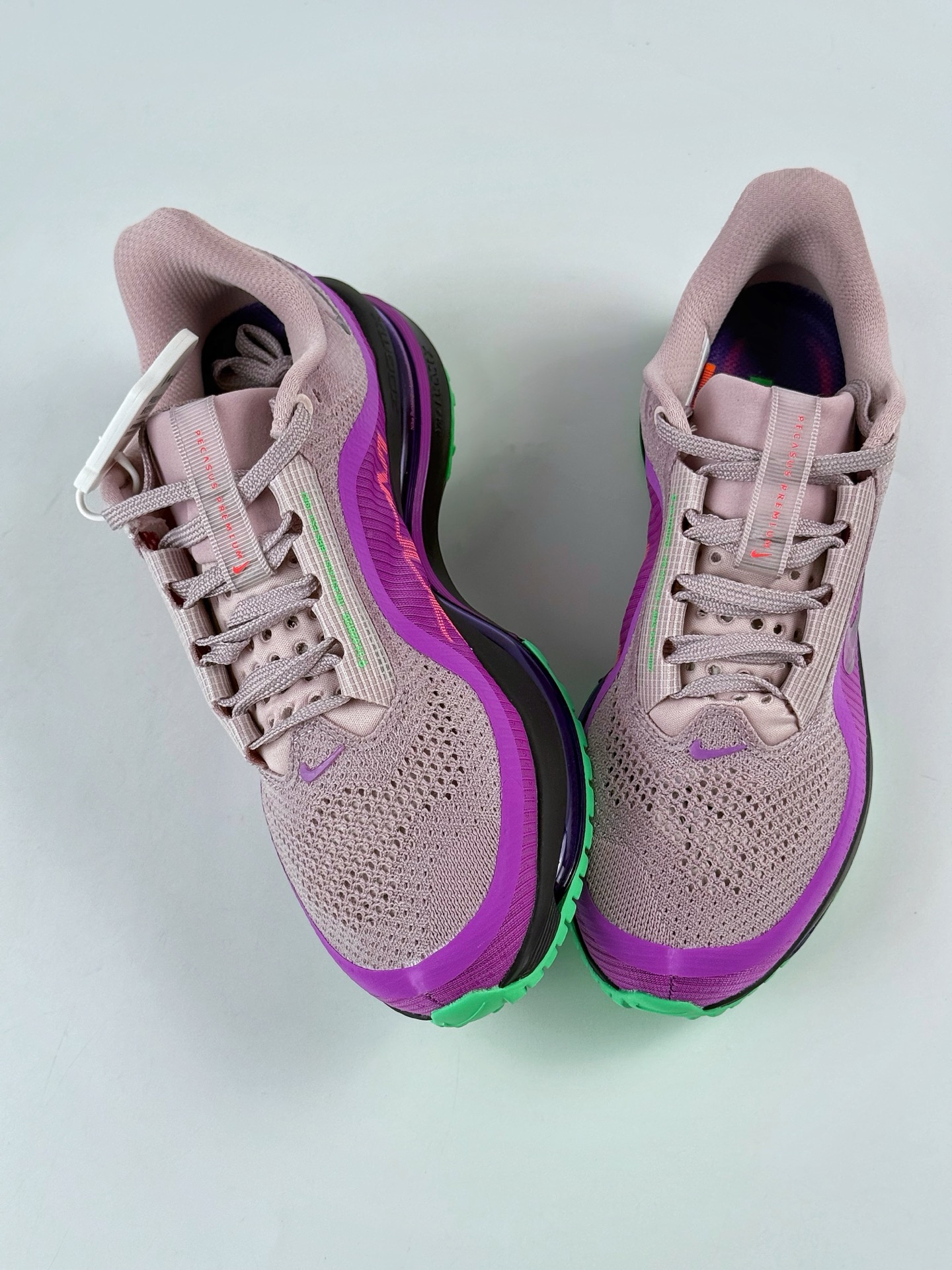 270 Nike Pegasus Premium 减震防滑耐磨透气 低帮跑步鞋 II0602-500