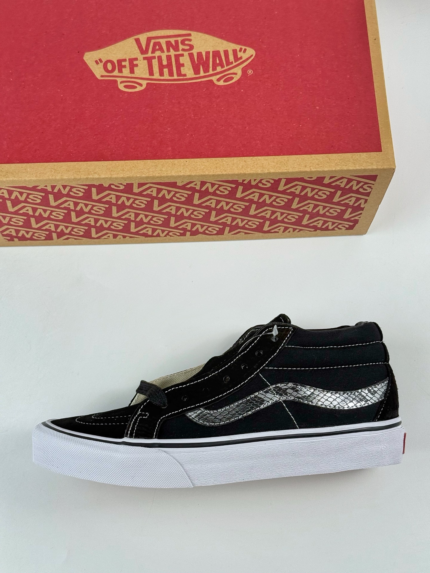 160 Vans Sk8-Mid Reissue SF 秋季新款侧边蛇纹饰条中帮帆布滑板鞋