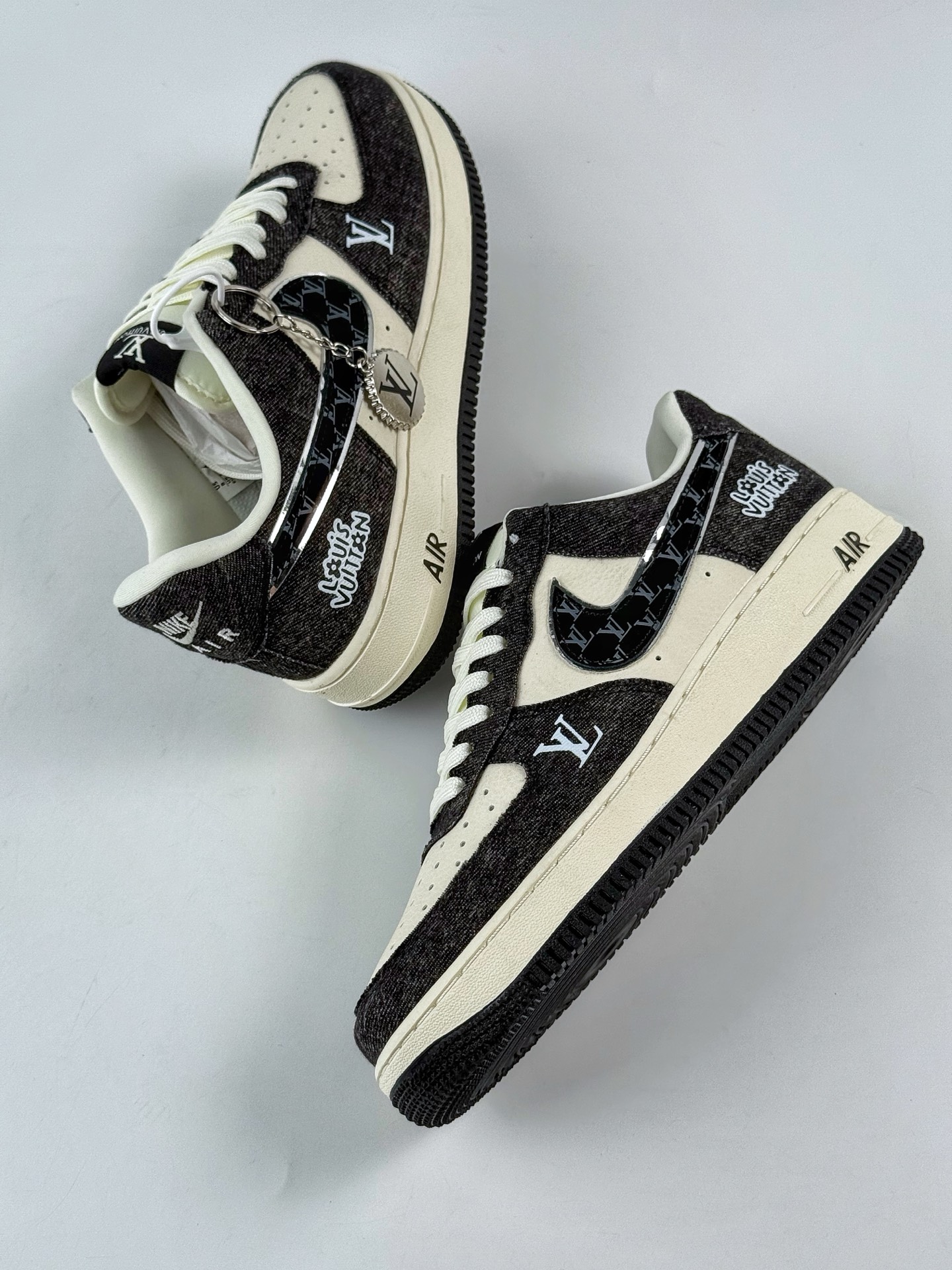 Nike Air Force 1 Low 07 x Louis Vuitton 黑白 DX1888-097-莆田鞋,莆田鞋货源,高仿鞋,高仿鞋货源,安福档口,莆田高仿鞋,莆田鞋批发,高仿鞋批发,莆田高仿运动鞋,高仿运动鞋,莆田运动鞋 Nike Air Force 1 Low 07 x Louis Vuitton 黑白 DX1888-097