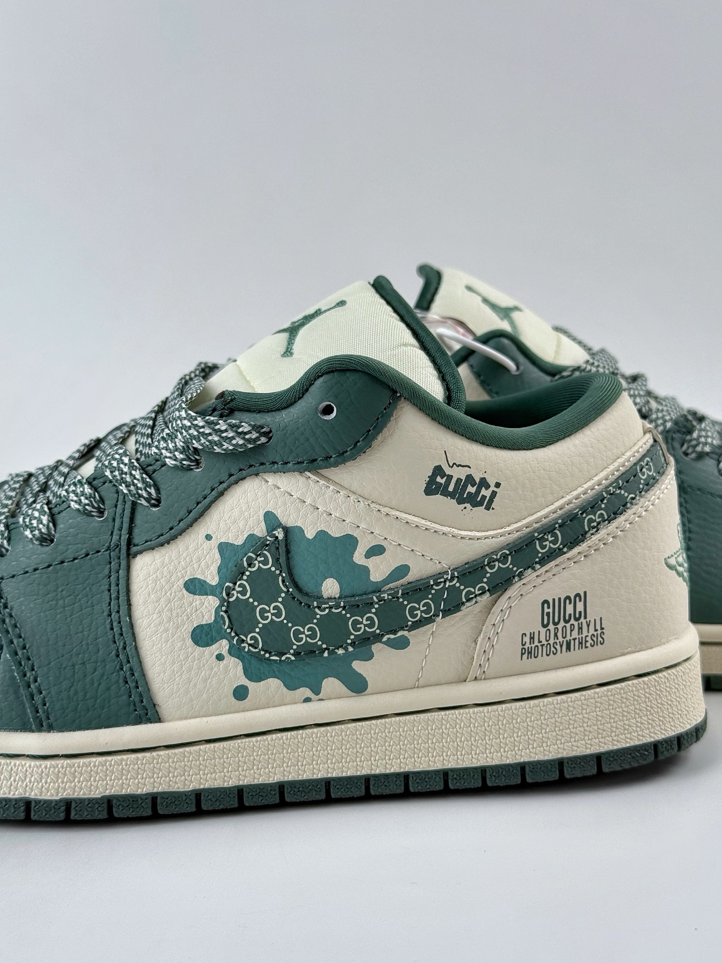 Nike Jordan Air Jordan 1 x GUCCI 绿白小勾满天星 QD1988-004-莆田鞋,莆田鞋货源,高仿鞋,高仿鞋货源,安福档口,莆田高仿鞋,莆田鞋批发,高仿鞋批发,莆田高仿运动鞋,高仿运动鞋,莆田运动鞋 Nike Jordan Air Jordan 1 x GUCCI 绿白小勾满天星 QD1988-004