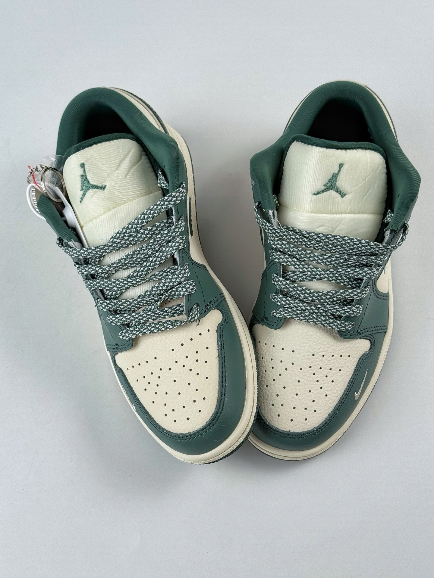 Nike Jordan Air Jordan 1 x GUCCI 绿白小勾满天星 QD1988-004-莆田鞋,莆田鞋货源,高仿鞋,高仿鞋货源,安福档口,莆田高仿鞋,莆田鞋批发,高仿鞋批发,莆田高仿运动鞋,高仿运动鞋,莆田运动鞋 Nike Jordan Air Jordan 1 x GUCCI 绿白小勾满天星 QD1988-004