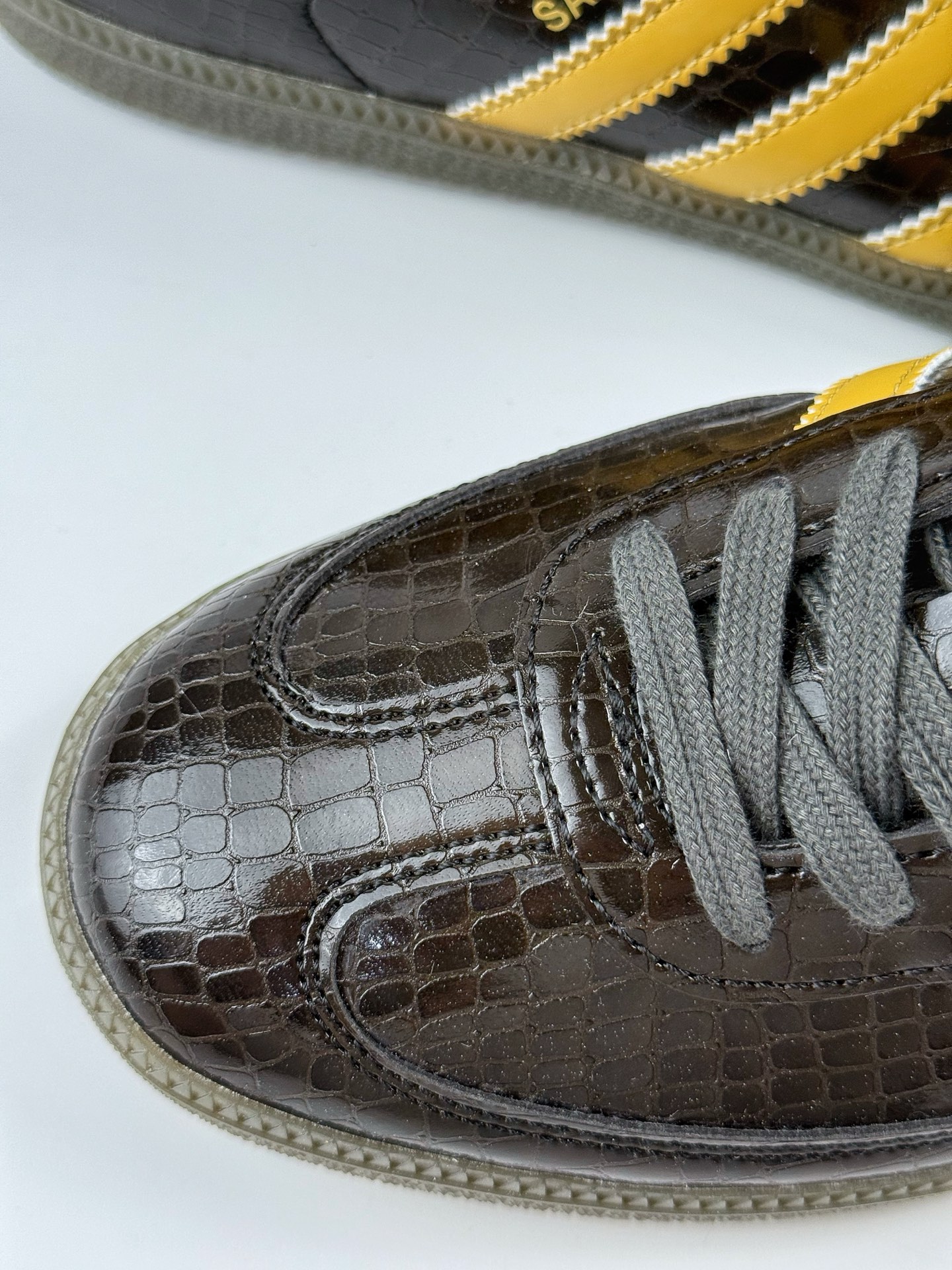 Adidas三叶草SAMBA 黑黄 休闲板鞋 KI6280