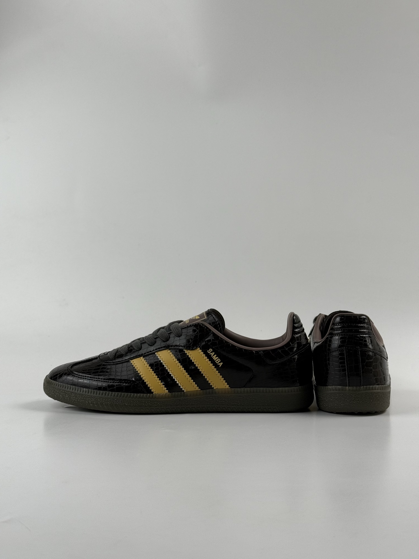 Adidas三叶草SAMBA 黑黄 休闲板鞋 KI6280