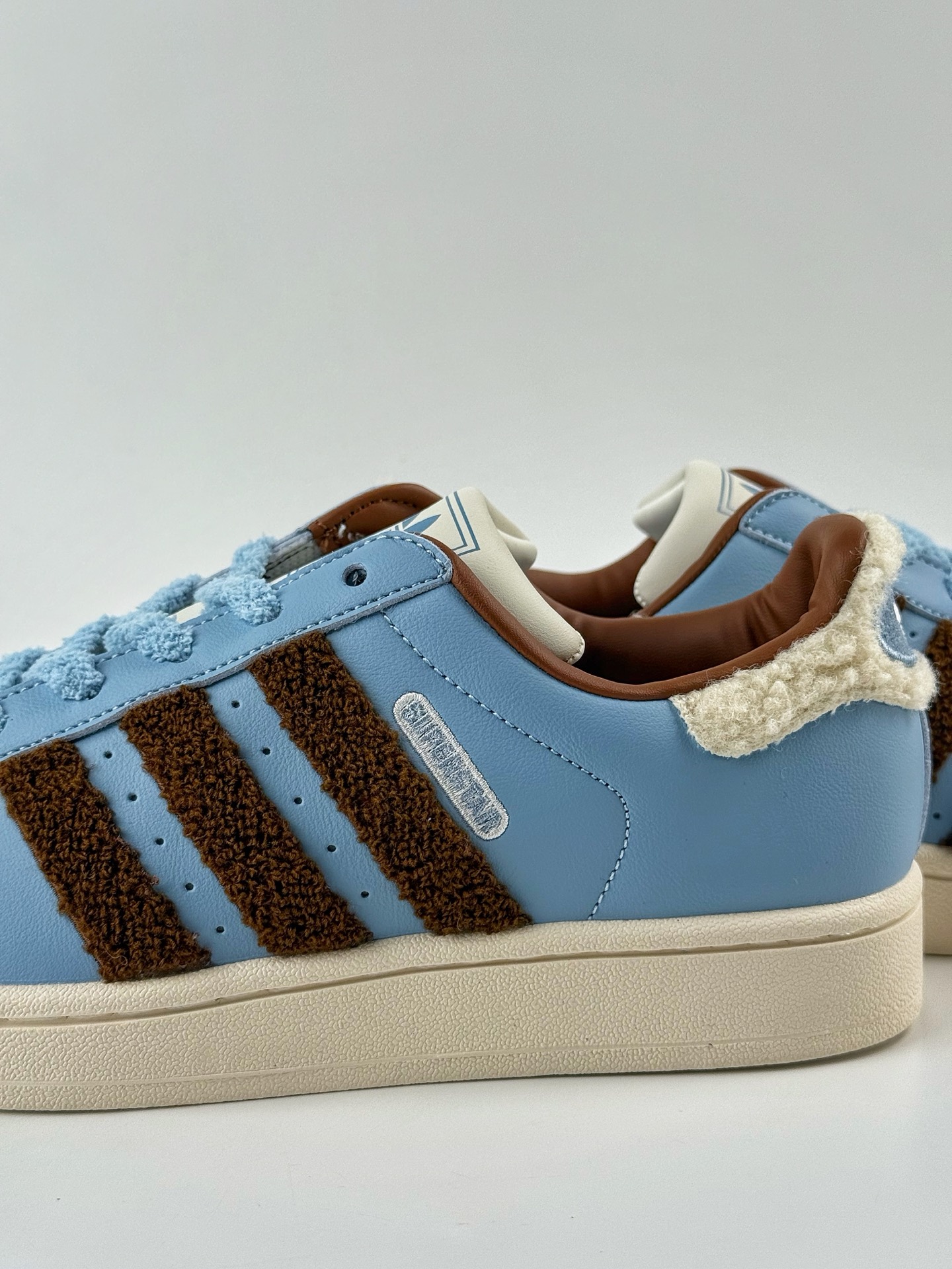 Adidas Originals Superstar 蓝棕 此款鞋采 JR6987-莆田鞋,莆田鞋货源,高仿鞋,高仿鞋货源,安福档口,莆田高仿鞋,莆田鞋批发,高仿鞋批发,莆田高仿运动鞋,高仿运动鞋,莆田运动鞋 Adidas Originals Superstar 蓝棕 此款鞋采 JR6987