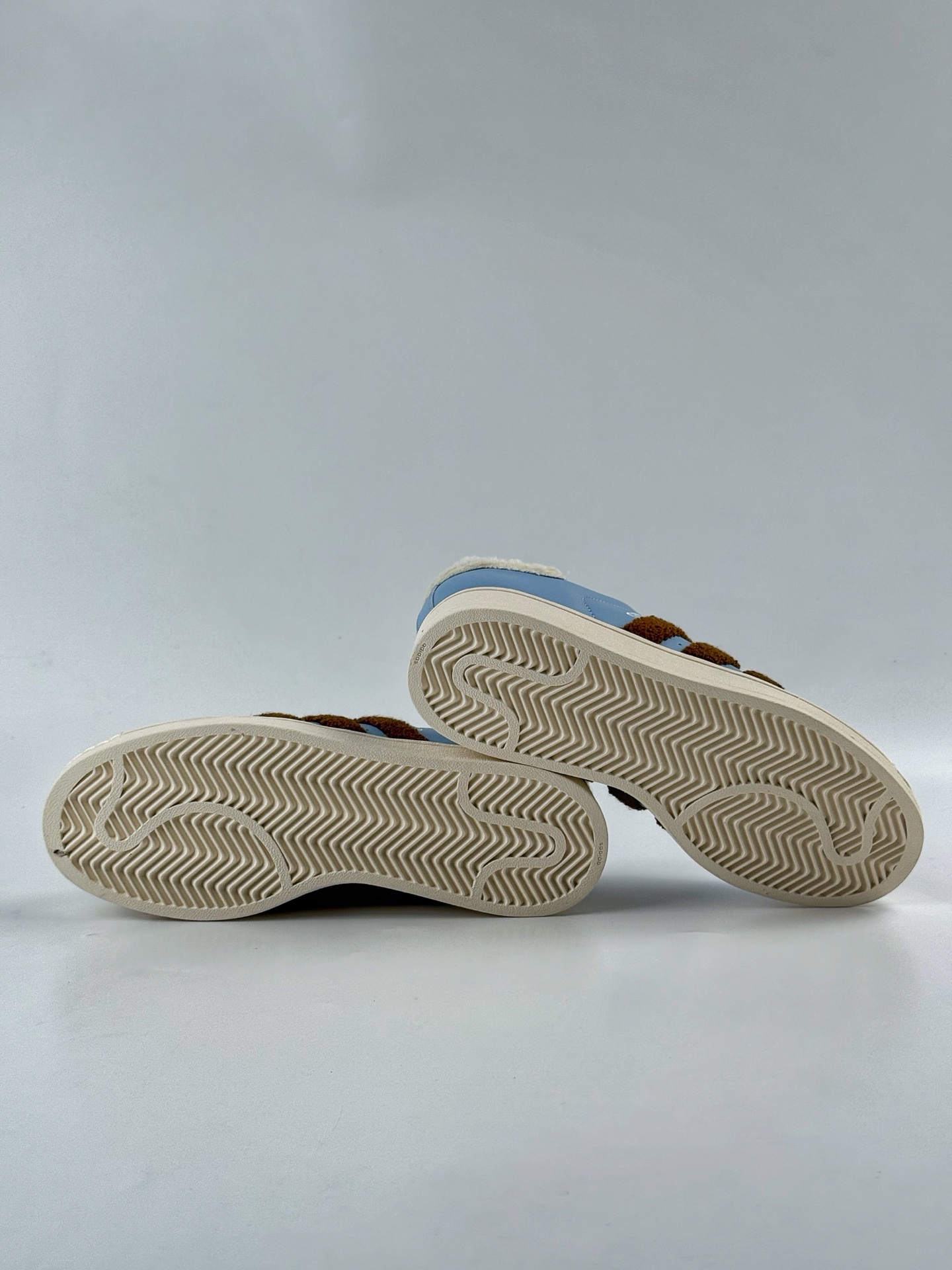 Adidas Originals Superstar 蓝棕 此款鞋采 JR6987-莆田鞋,莆田鞋货源,高仿鞋,高仿鞋货源,安福档口,莆田高仿鞋,莆田鞋批发,高仿鞋批发,莆田高仿运动鞋,高仿运动鞋,莆田运动鞋 Adidas Originals Superstar 蓝棕 此款鞋采 JR6987