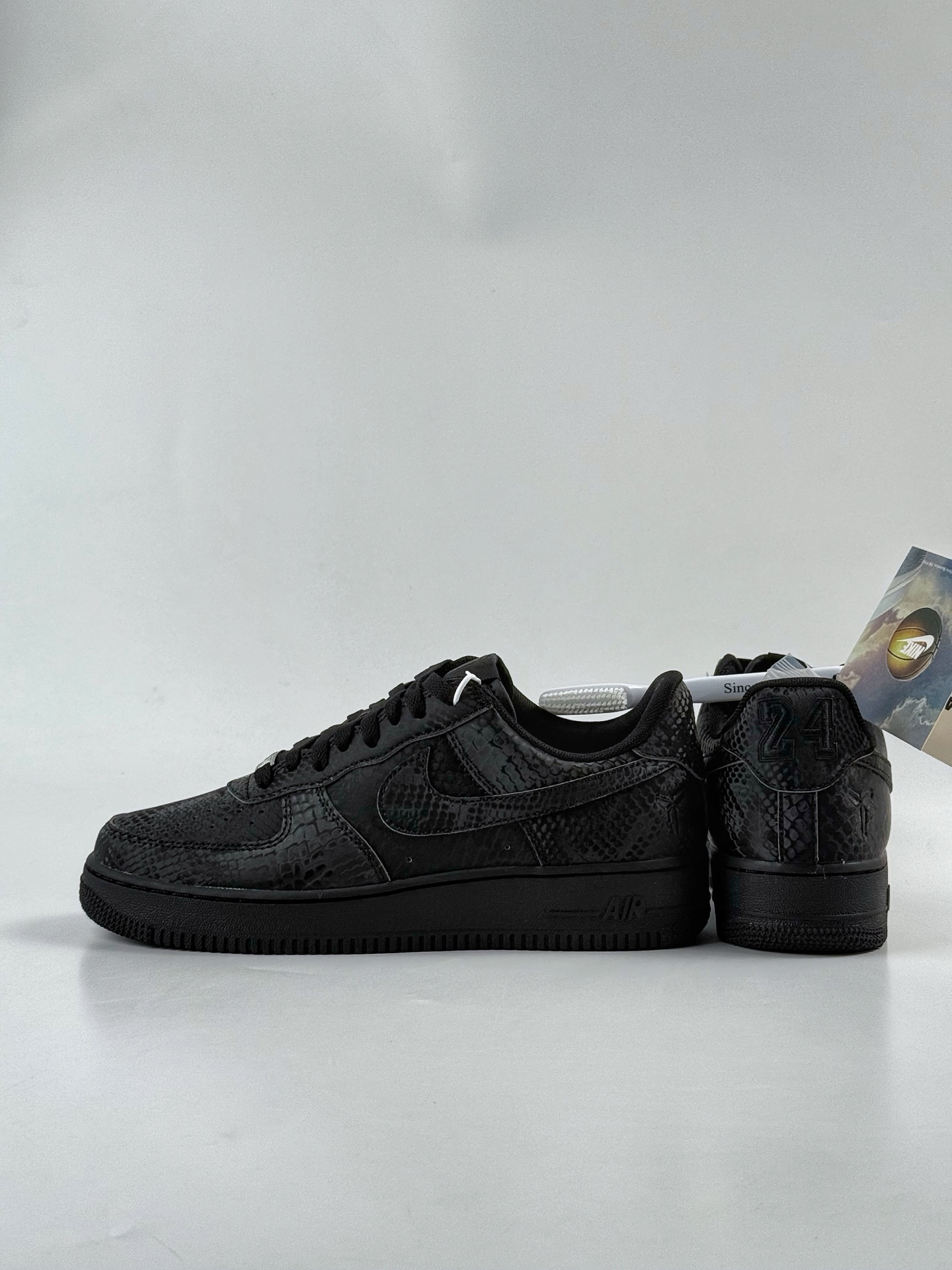 Nike Air Force 1 Low 07 专属logo（曼巴蛇图案）黑色 IB0018-003