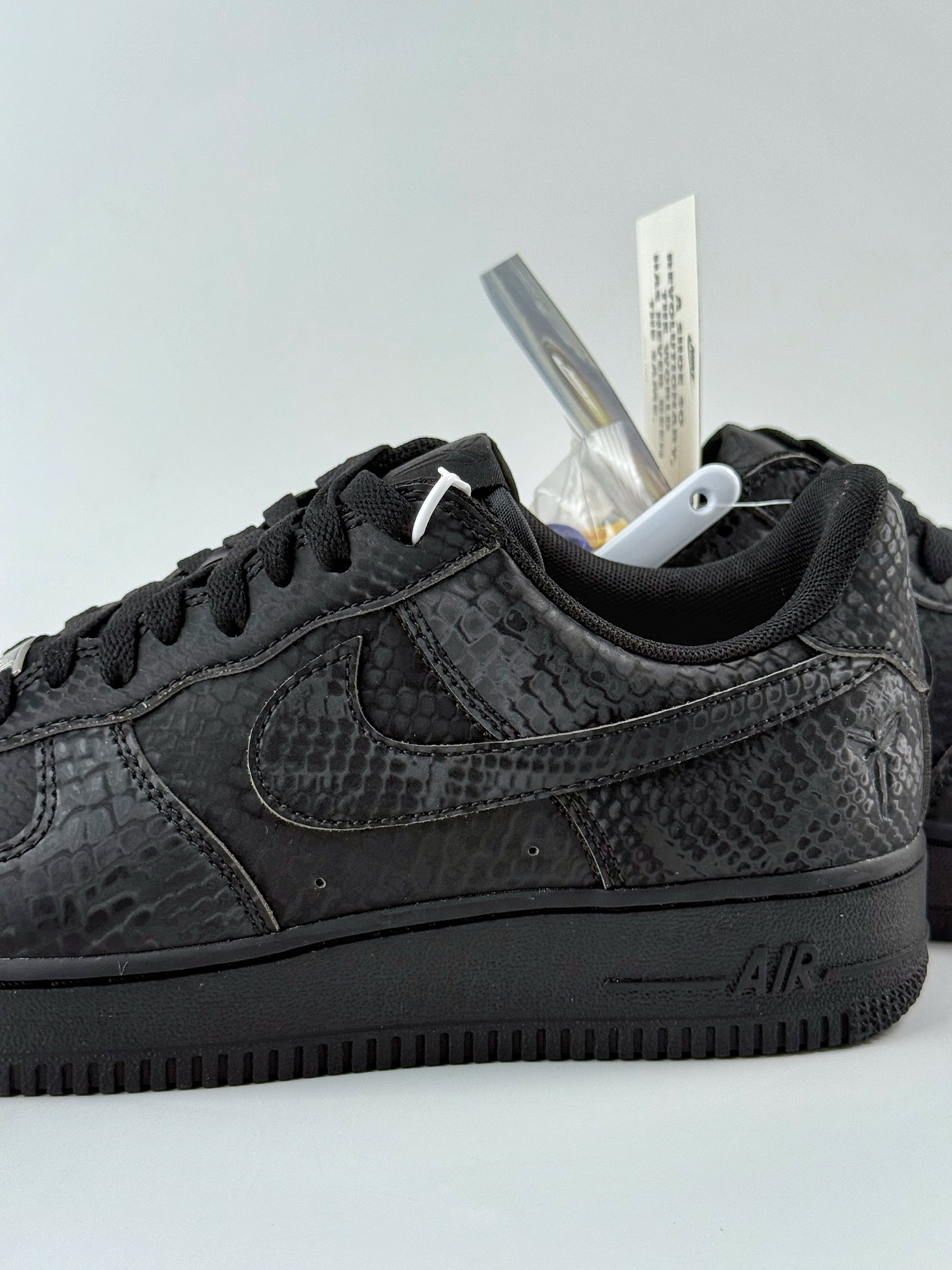 Nike Air Force 1 Low 07 专属logo（曼巴蛇图案）黑色 IB0018-003